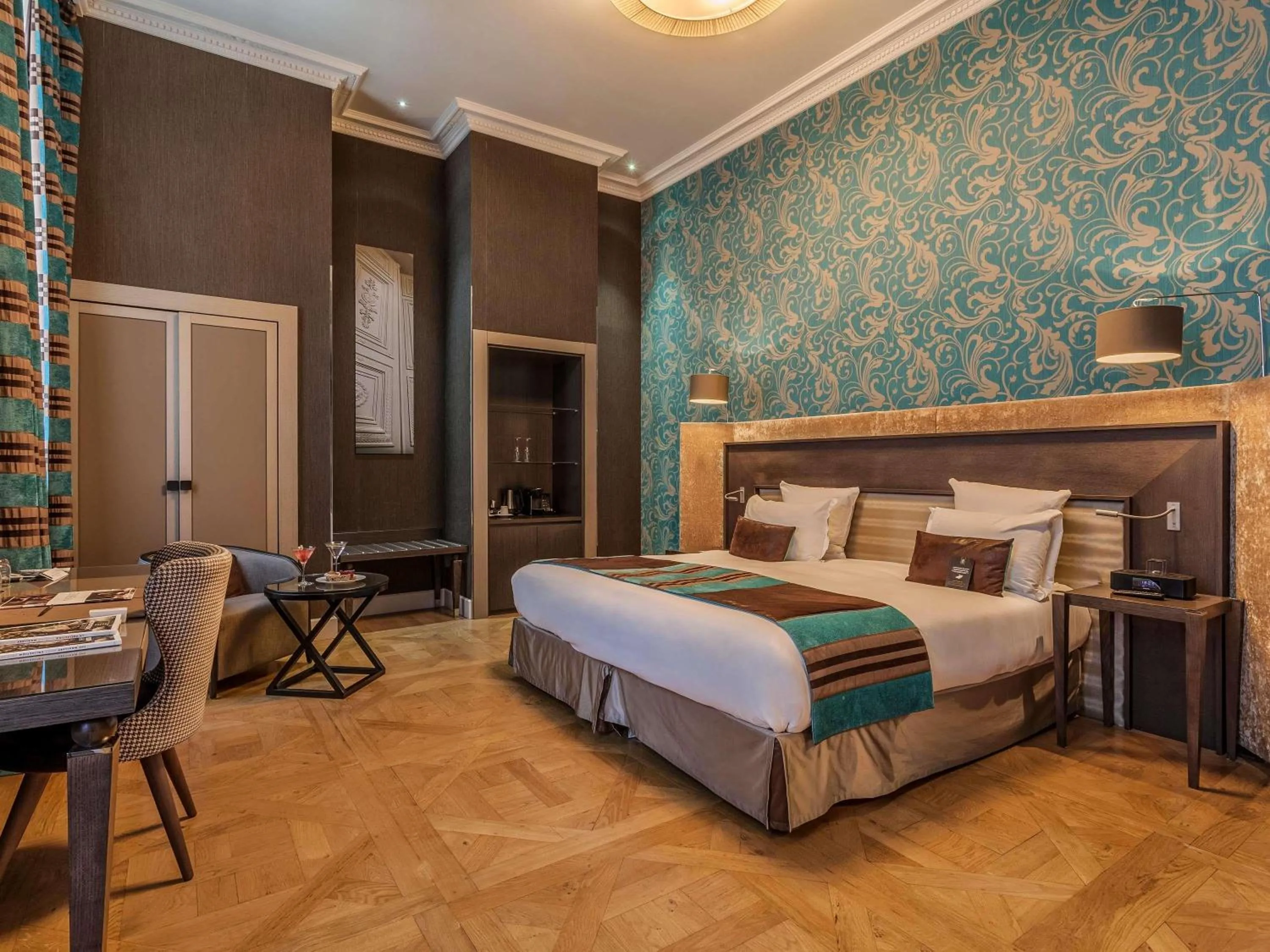 Bedroom, Bed in La Cour des Consuls Hotel & Spa Toulouse - MGallery Collection