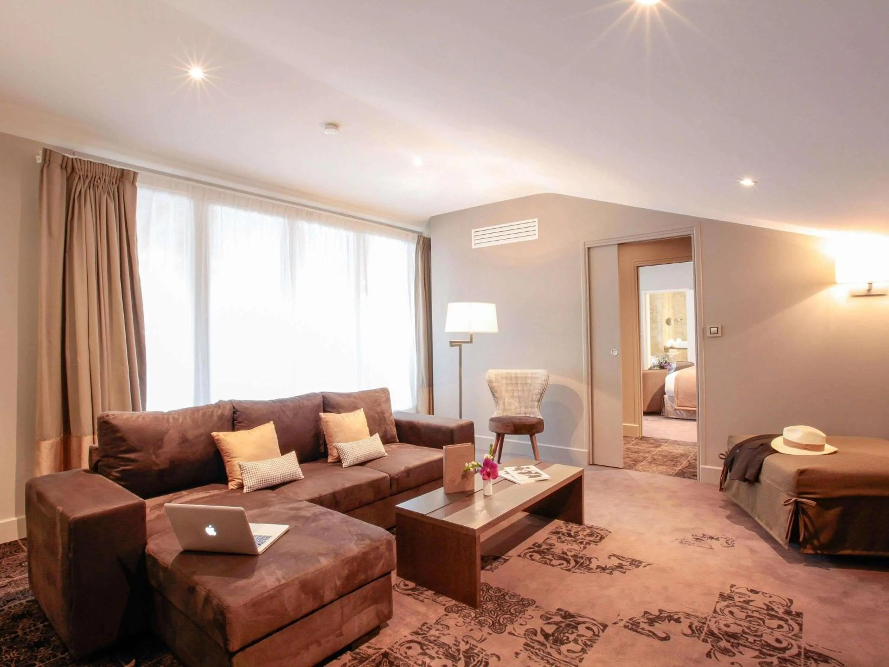 Bedroom in La Cour des Consuls Hotel & Spa Toulouse - MGallery Collection