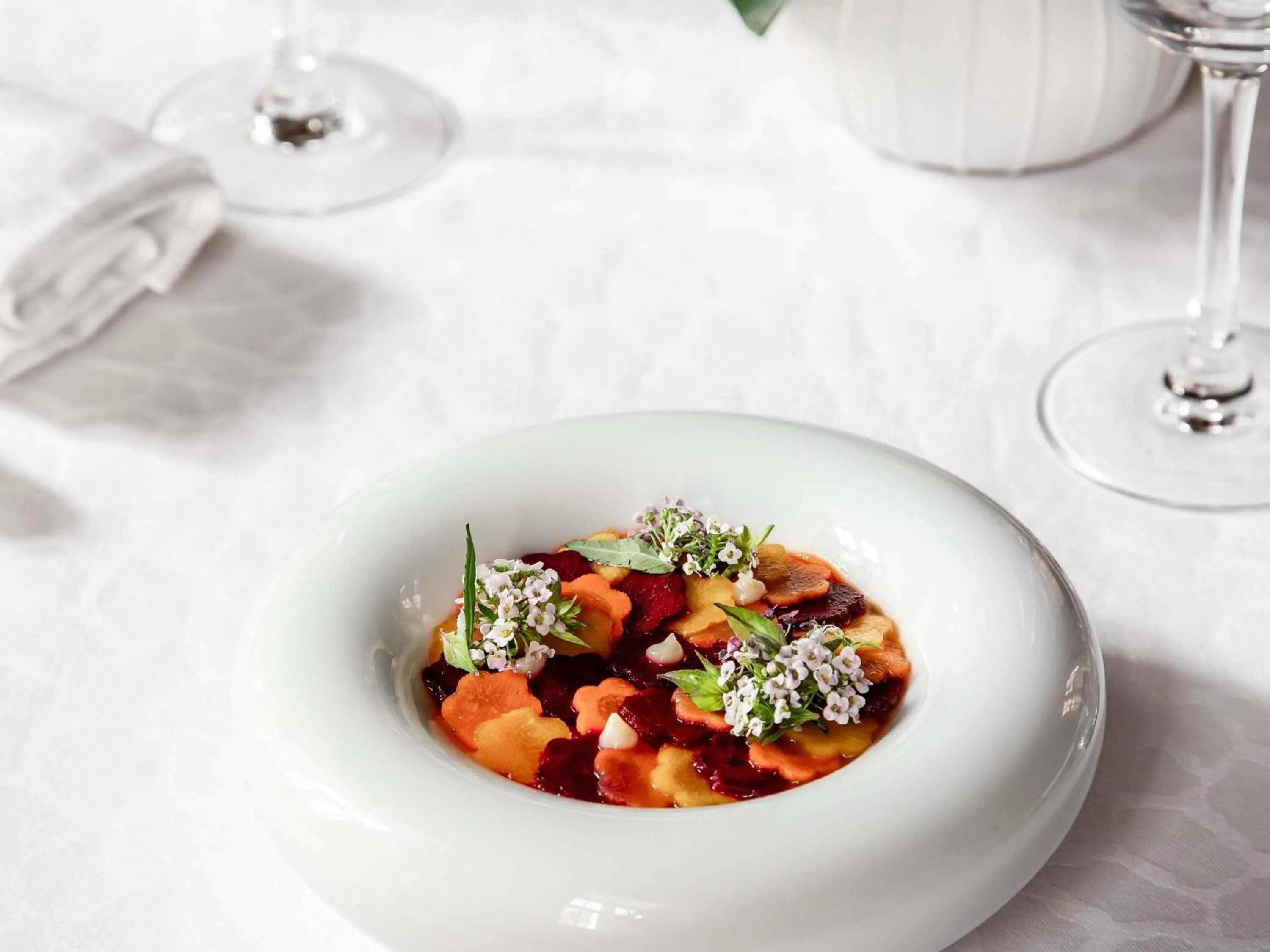 Restaurant/places to eat in La Cour des Consuls Hotel & Spa Toulouse - MGallery Collection