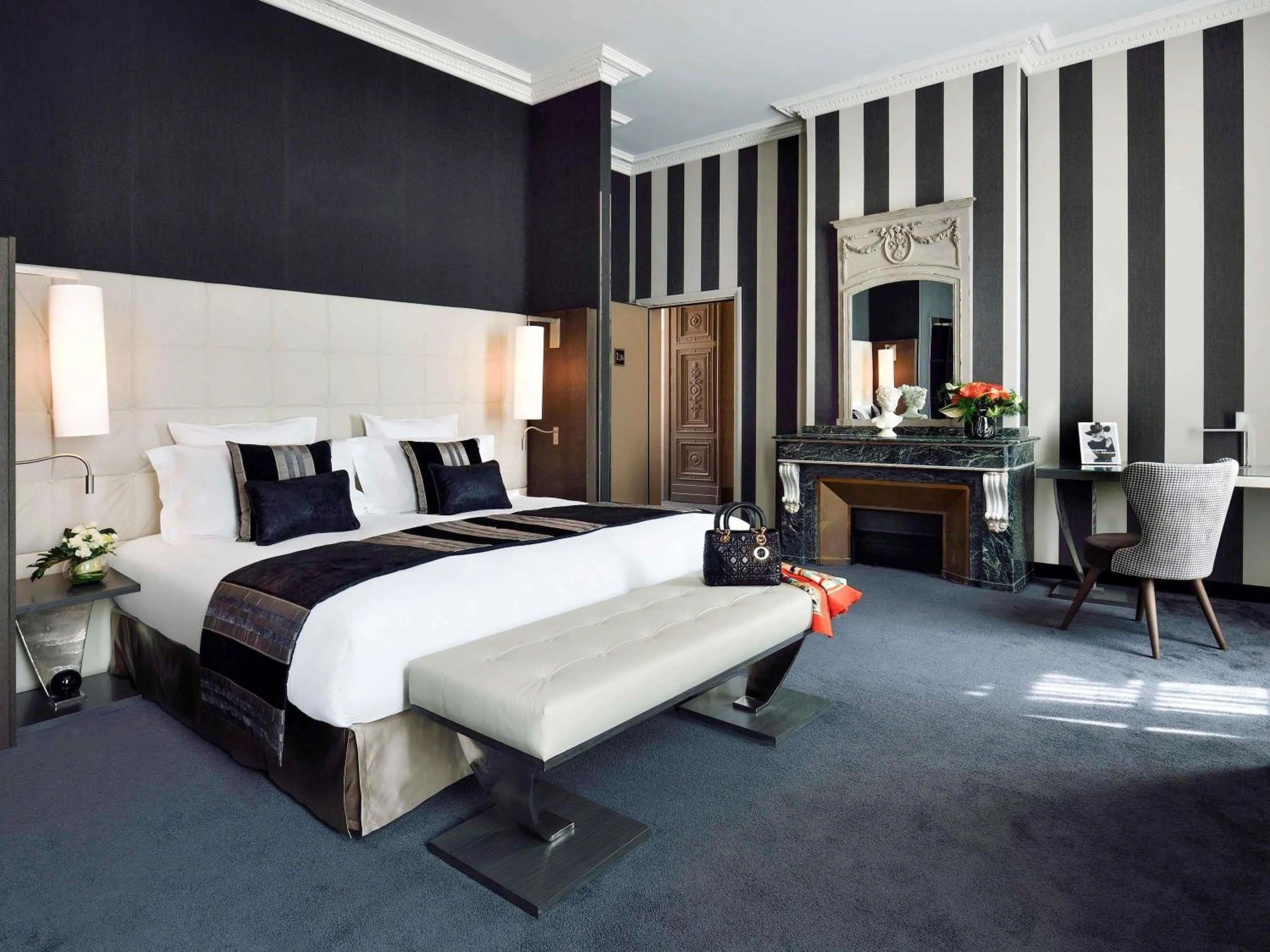 Bedroom, Bed in La Cour des Consuls Hotel & Spa Toulouse - MGallery Collection