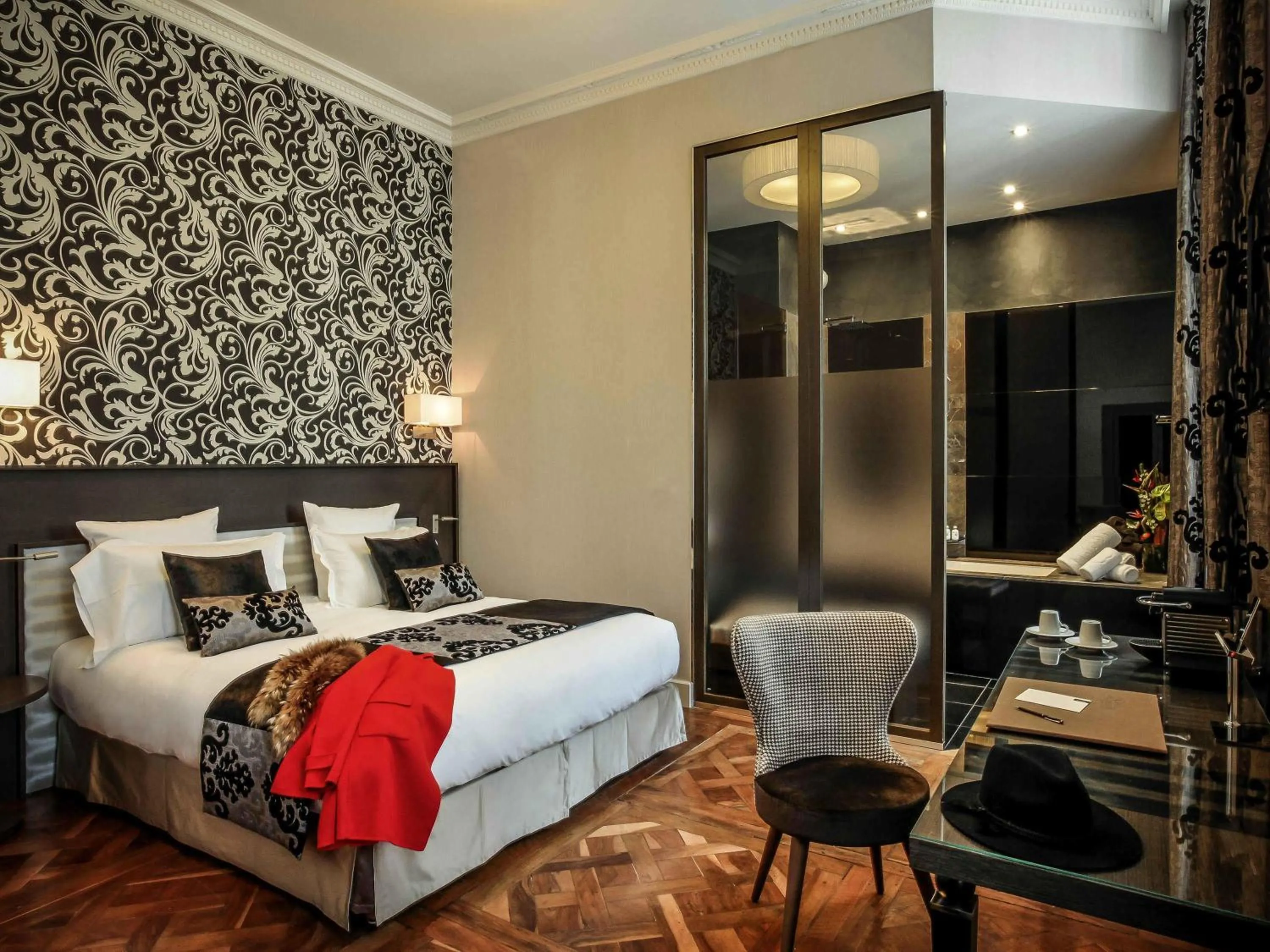 Bedroom, Bed in La Cour des Consuls Hotel & Spa Toulouse - MGallery Collection