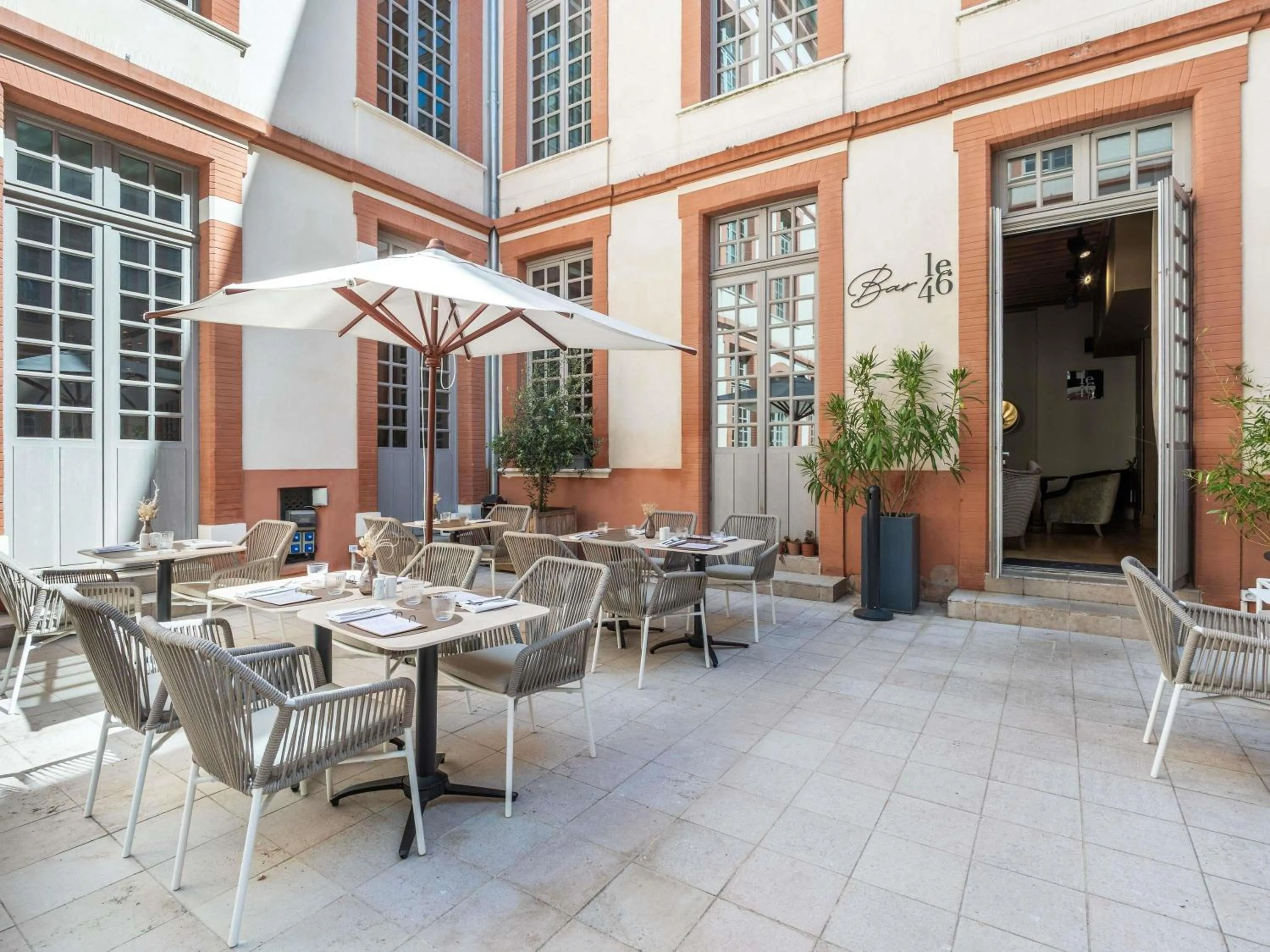 Restaurant/places to eat in La Cour des Consuls Hotel & Spa Toulouse - MGallery Collection