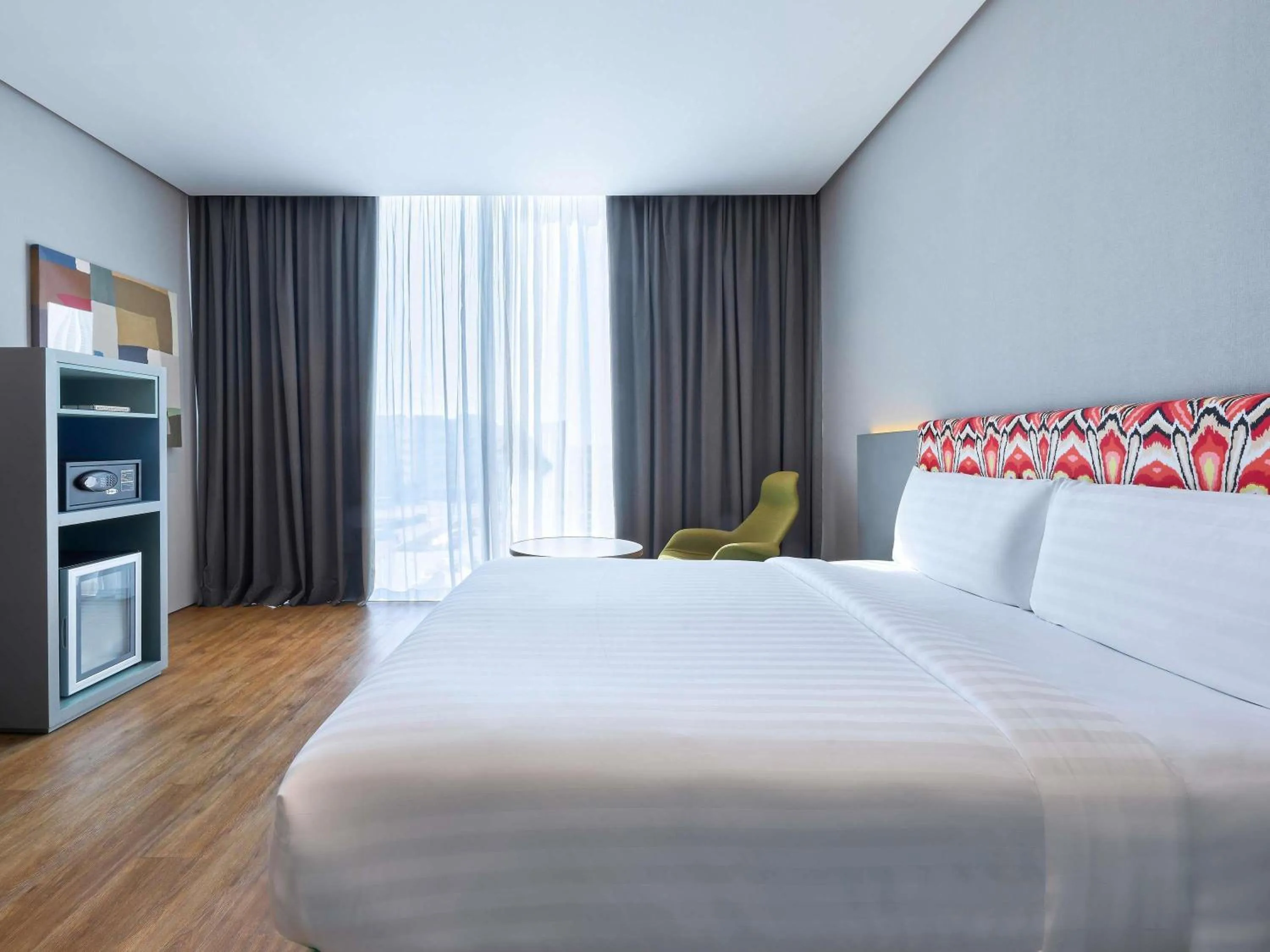 Bedroom, Bed in Ibis Styles Dubai Jumeira