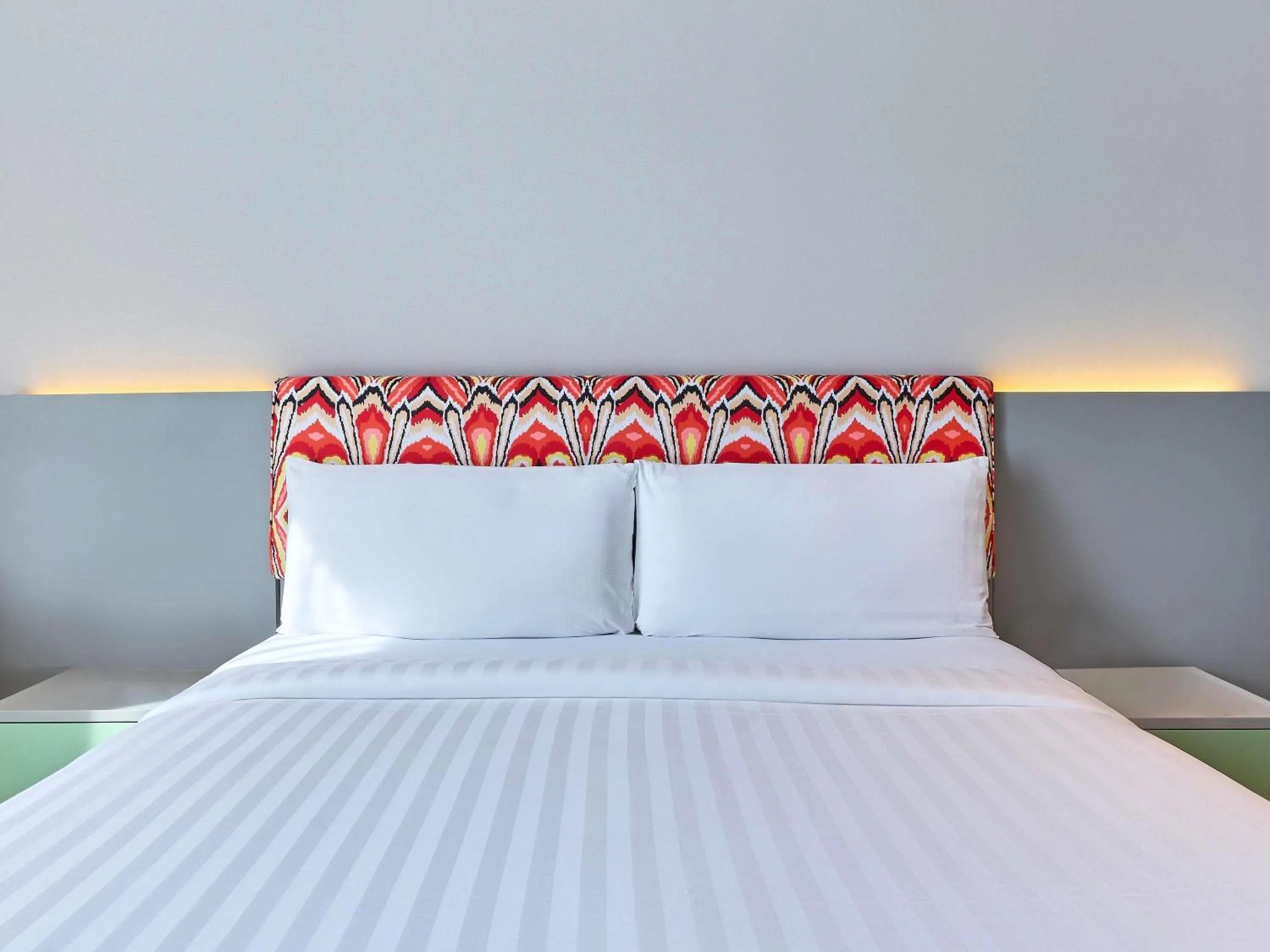 Bedroom, Bed in Ibis Styles Dubai Jumeira