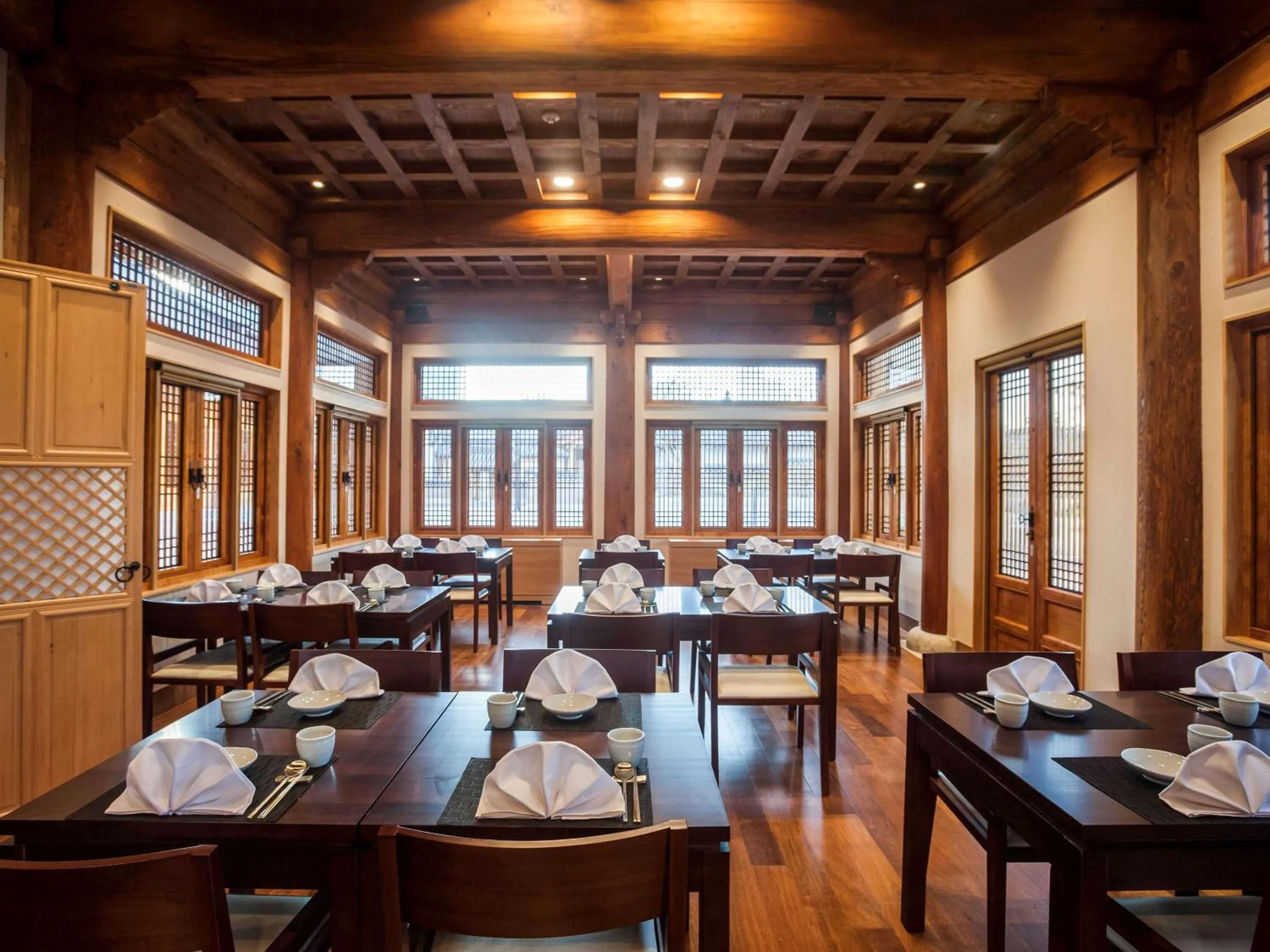 Restaurant/places to eat in Gyeongwonjae Ambassador Incheon Associated with Accor