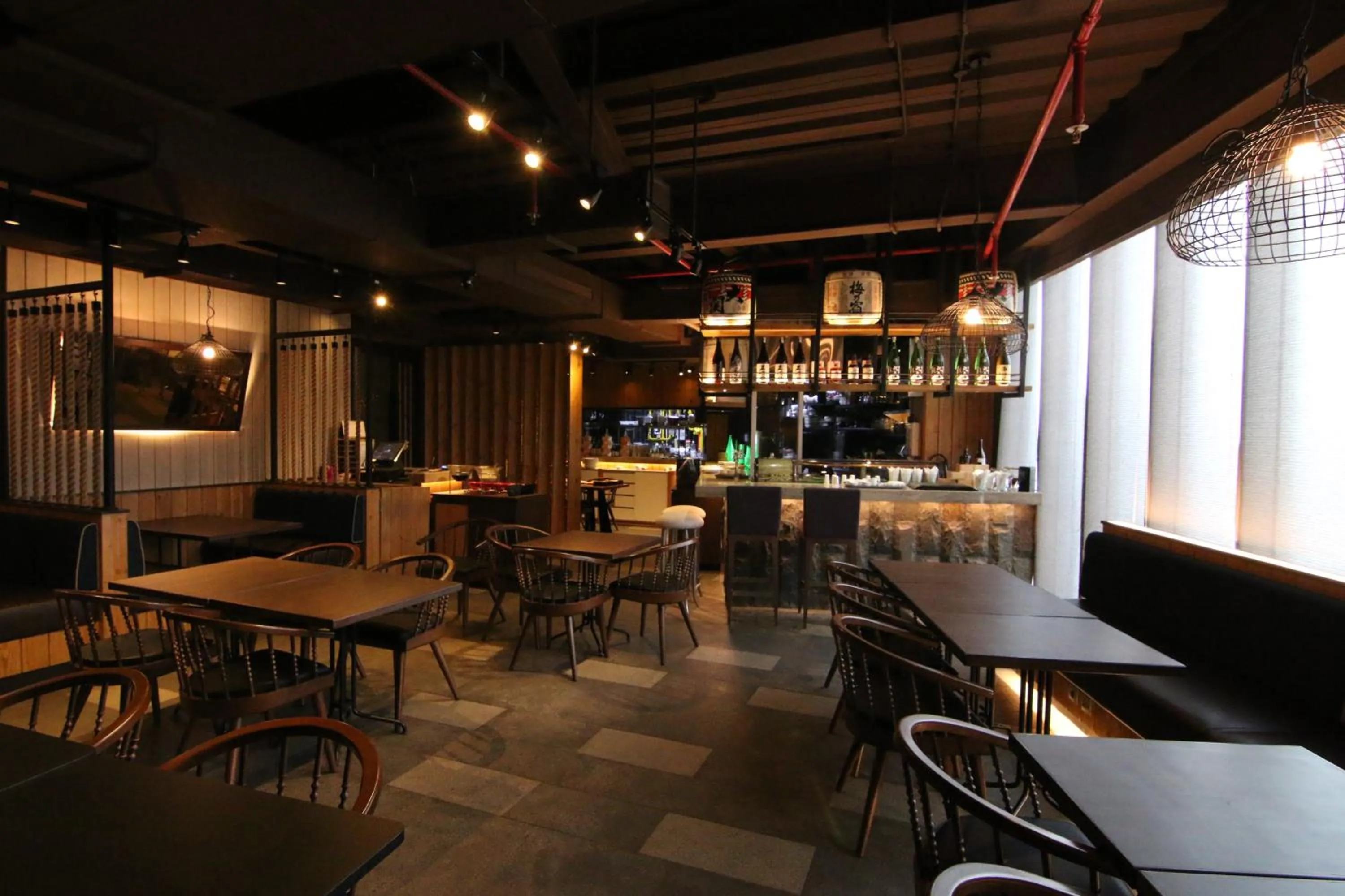 Restaurant/places to eat in Mercure Karawang