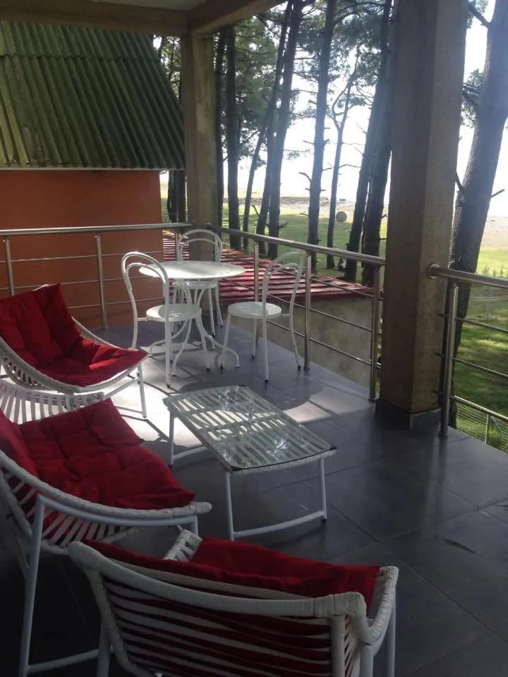 Property building in Mana-Mana