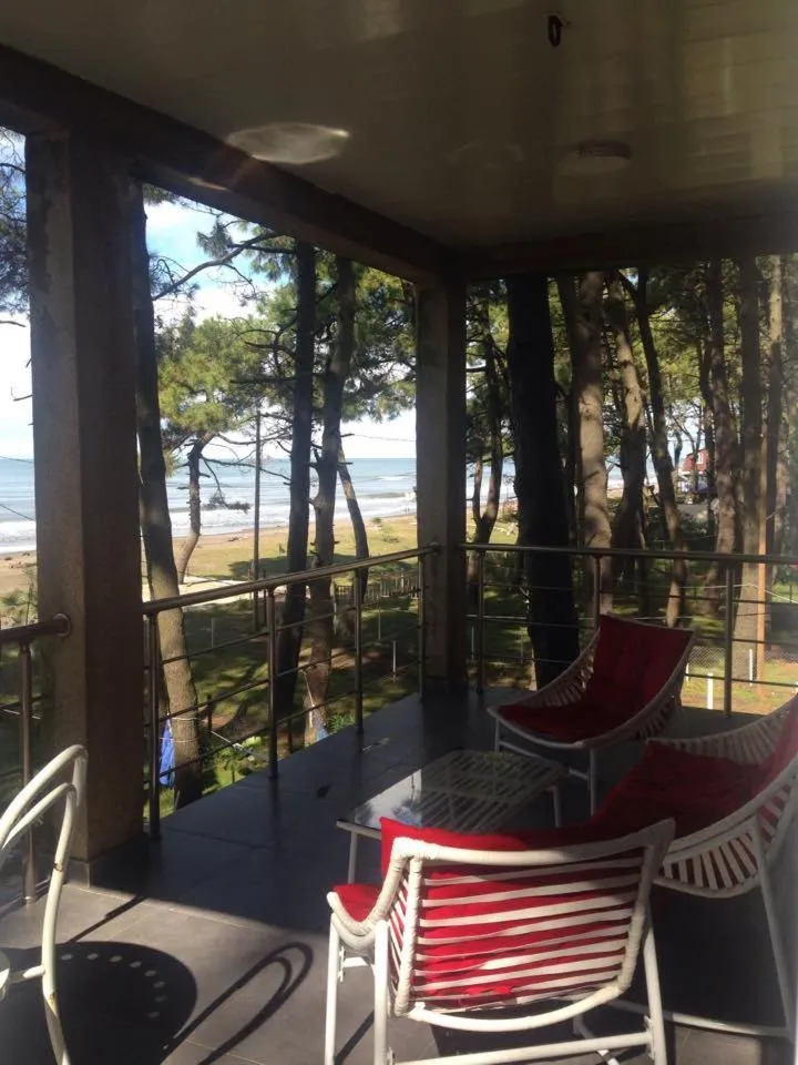 Property building in Mana-Mana