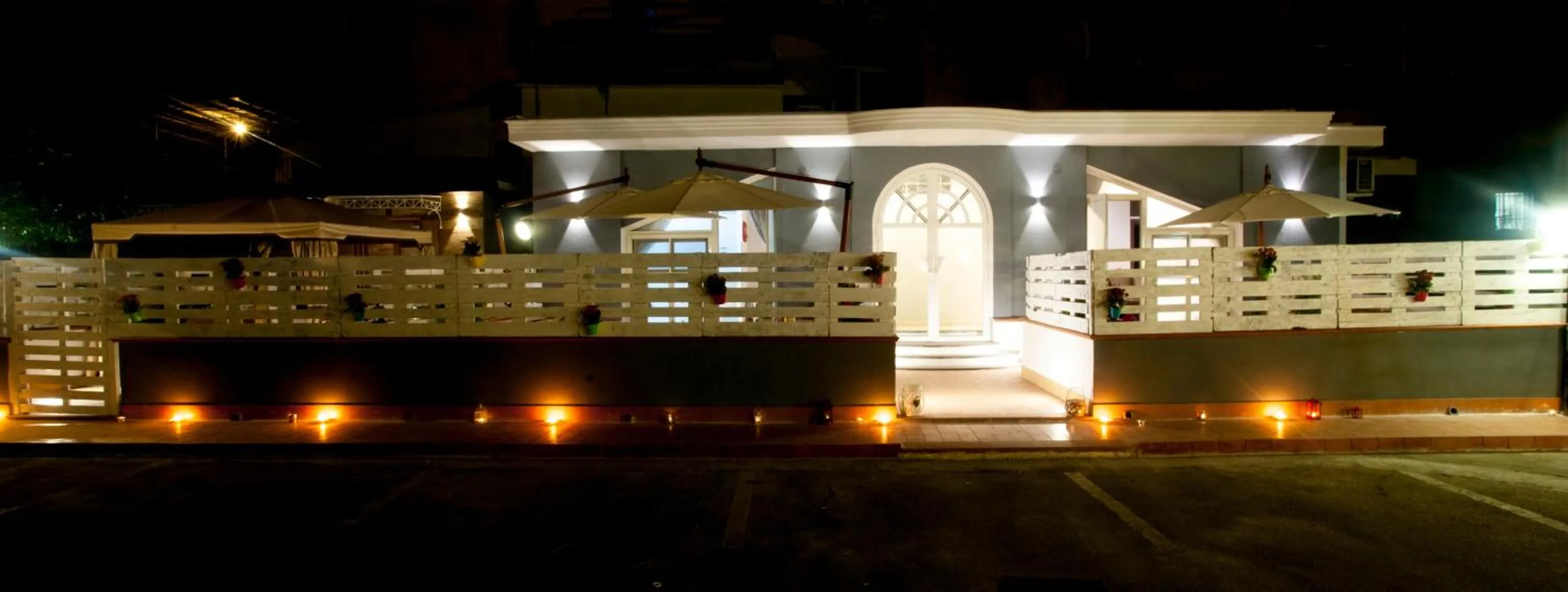 Facade/entrance in City Pompei Accommodations