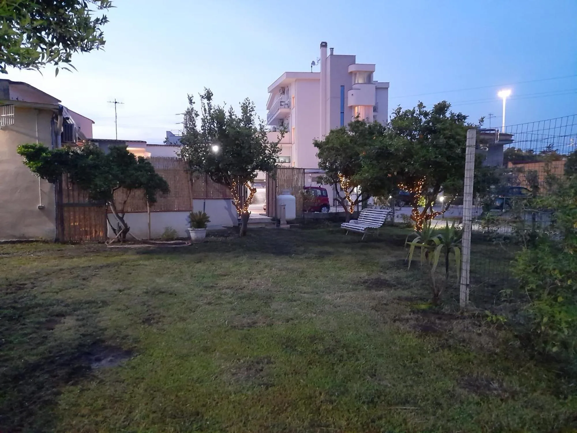 Garden in City Pompei Accommodations