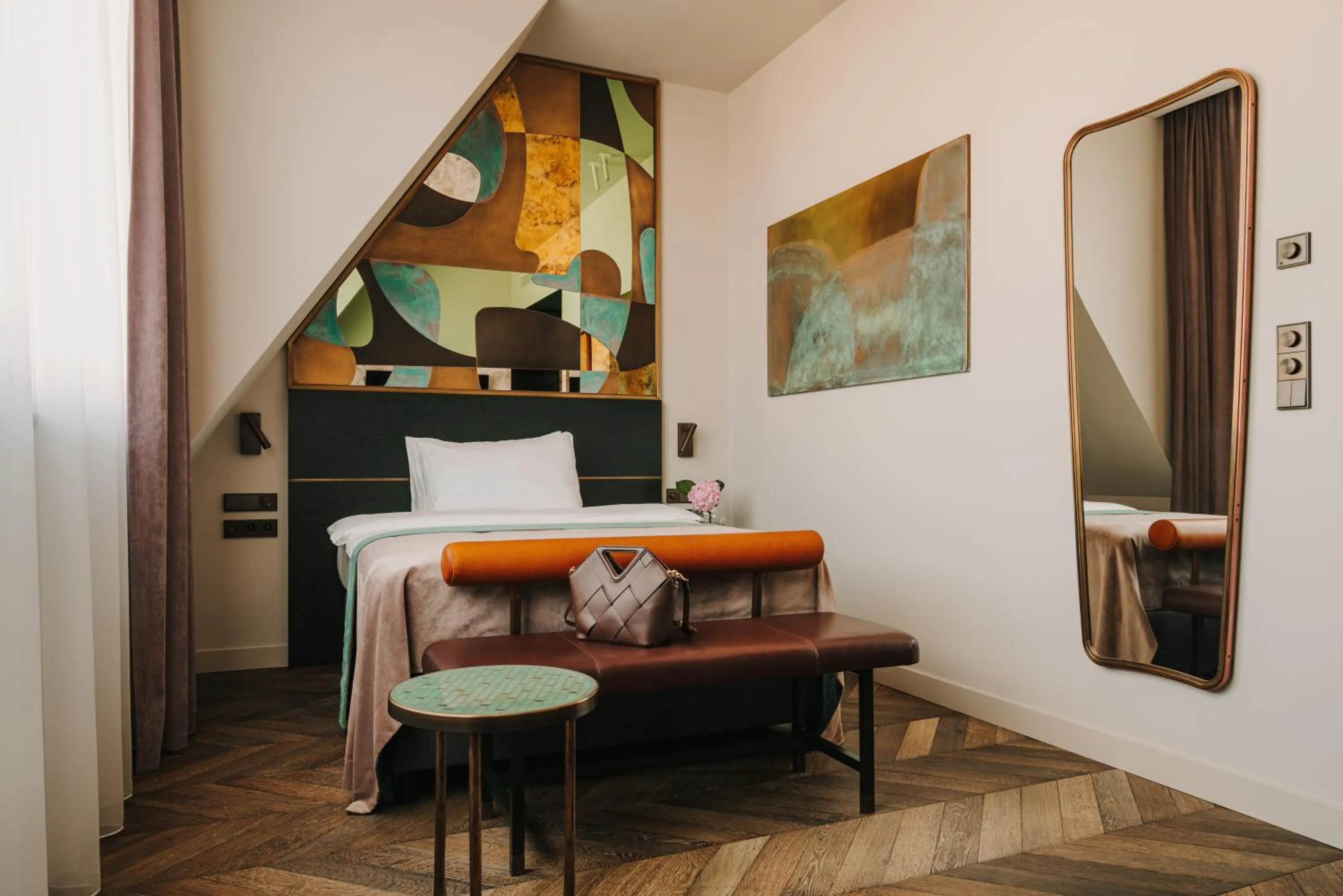 Photo of the whole room in The Cyrus Hotel