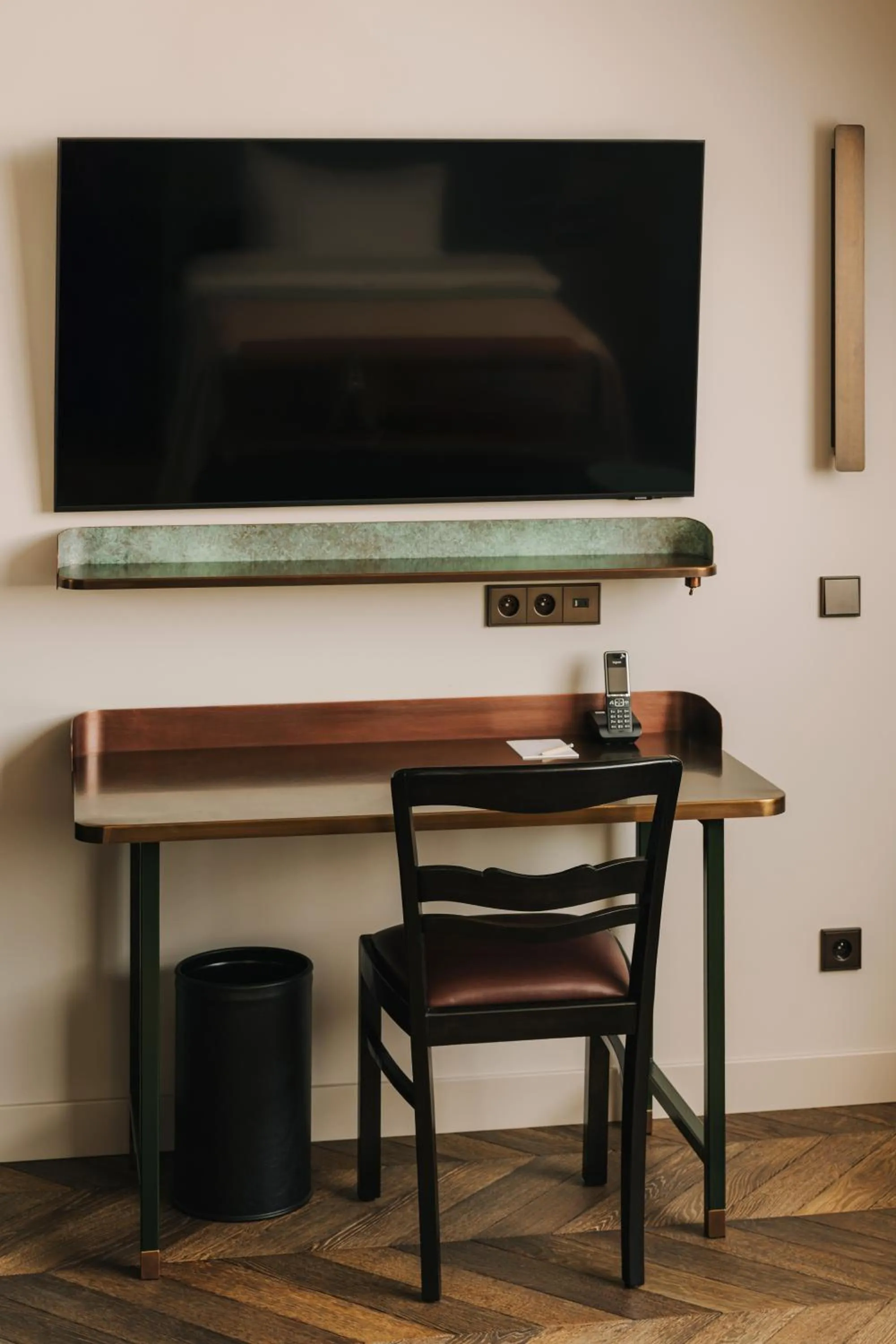 Photo of the whole room in The Cyrus Hotel