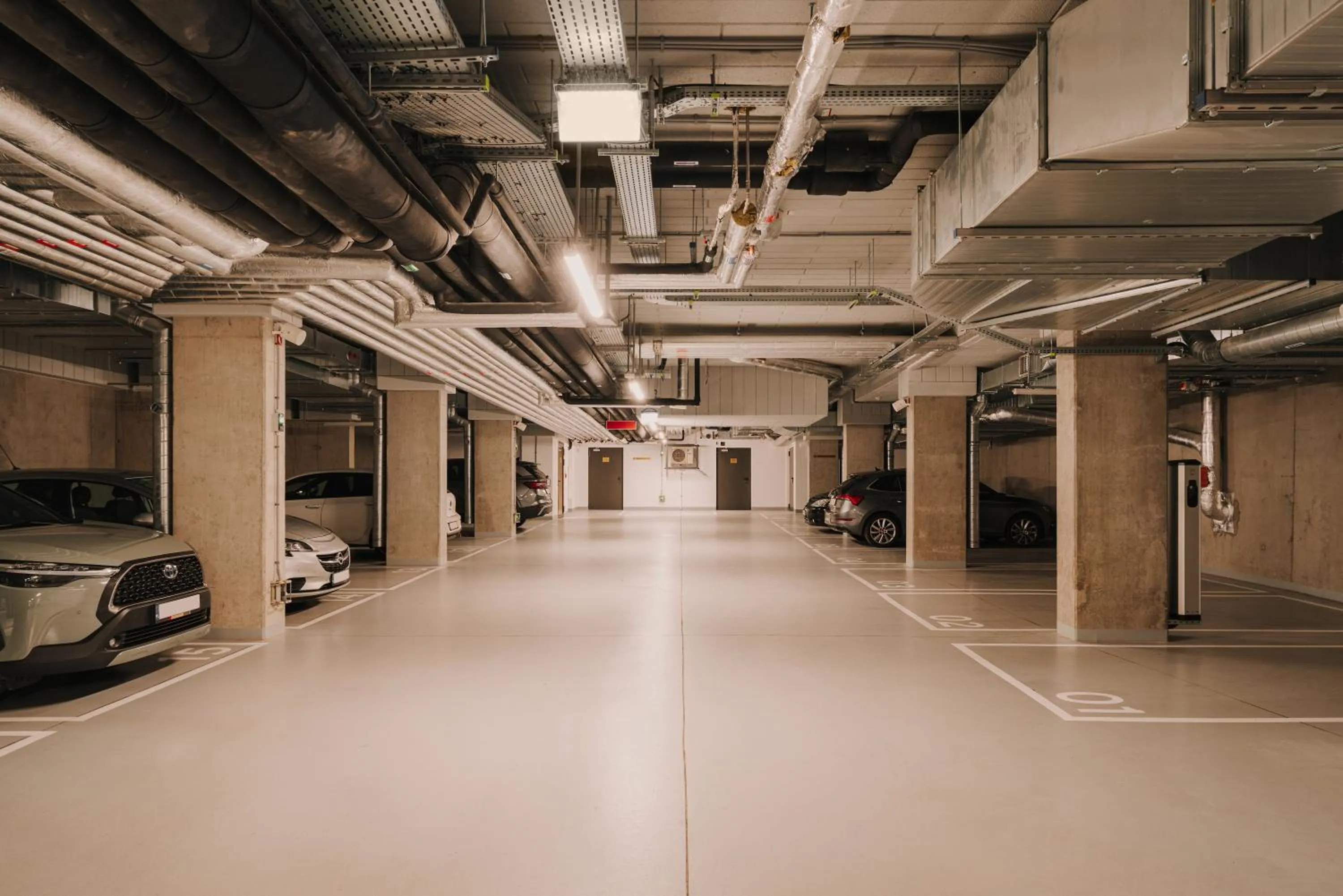 Parking in The Cyrus Hotel