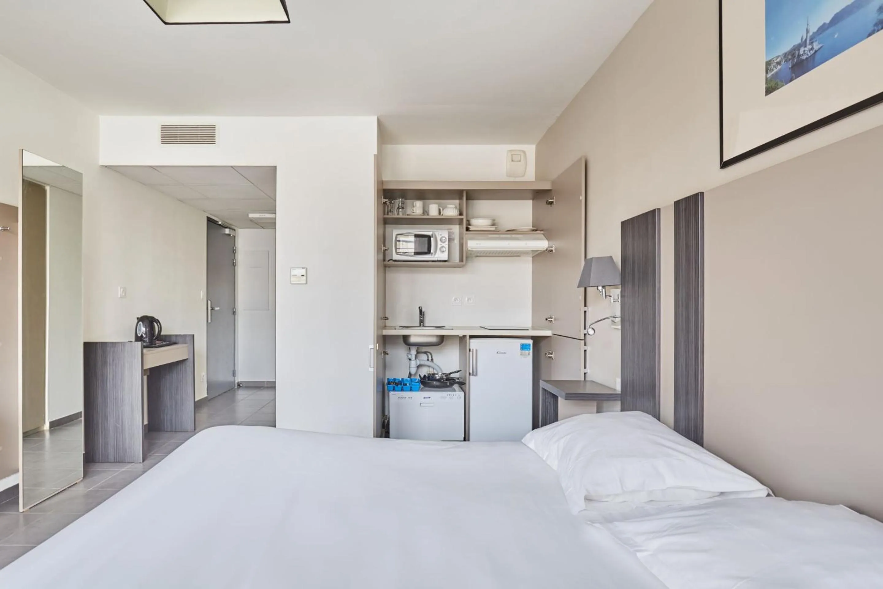 Bed in Appart'hôtel Odalys City - Marseille Prado