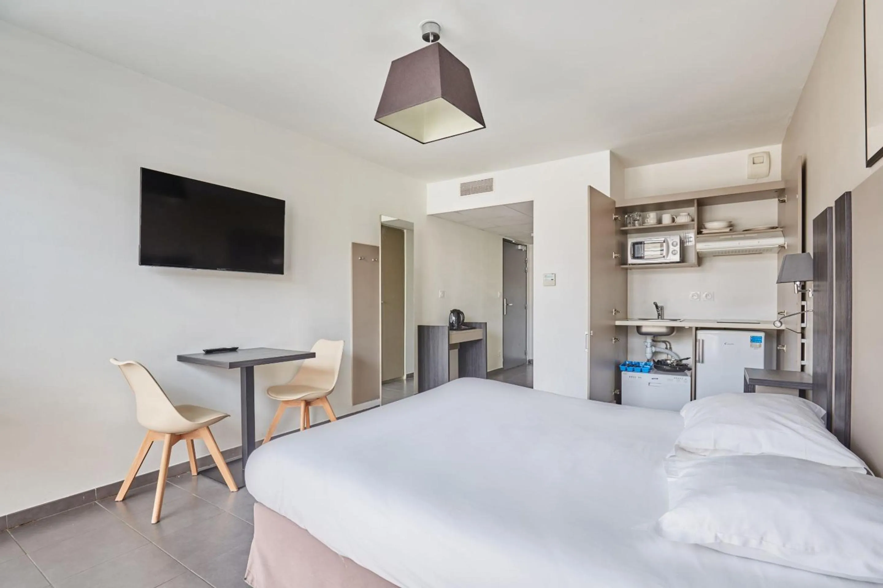 Bed in Appart'hôtel Odalys City - Marseille Prado