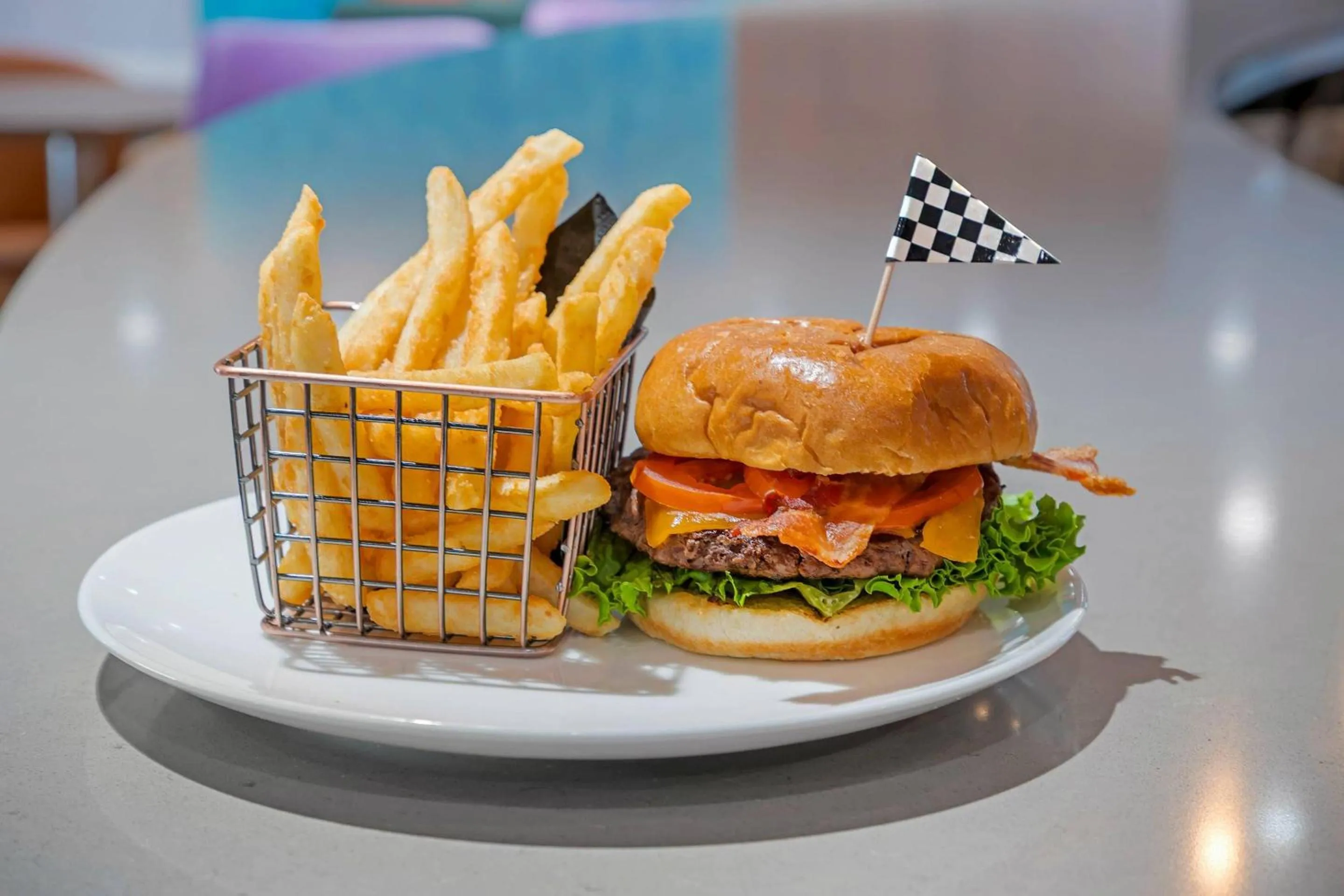 Restaurant/places to eat in Cambria Hotel Northlake Conference Center - Roanoke