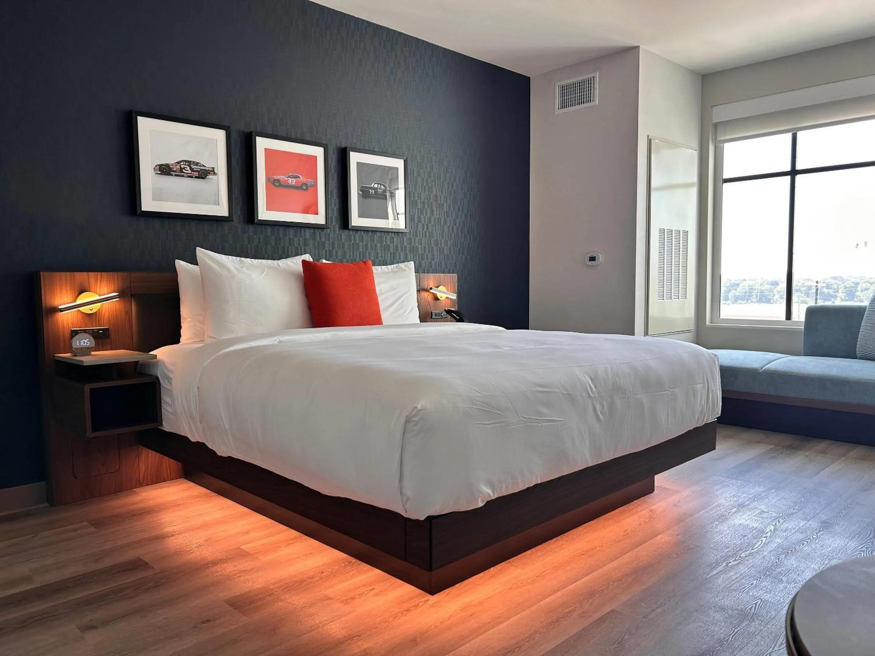 Bedroom, Bed in Cambria Hotel Northlake Conference Center - Roanoke