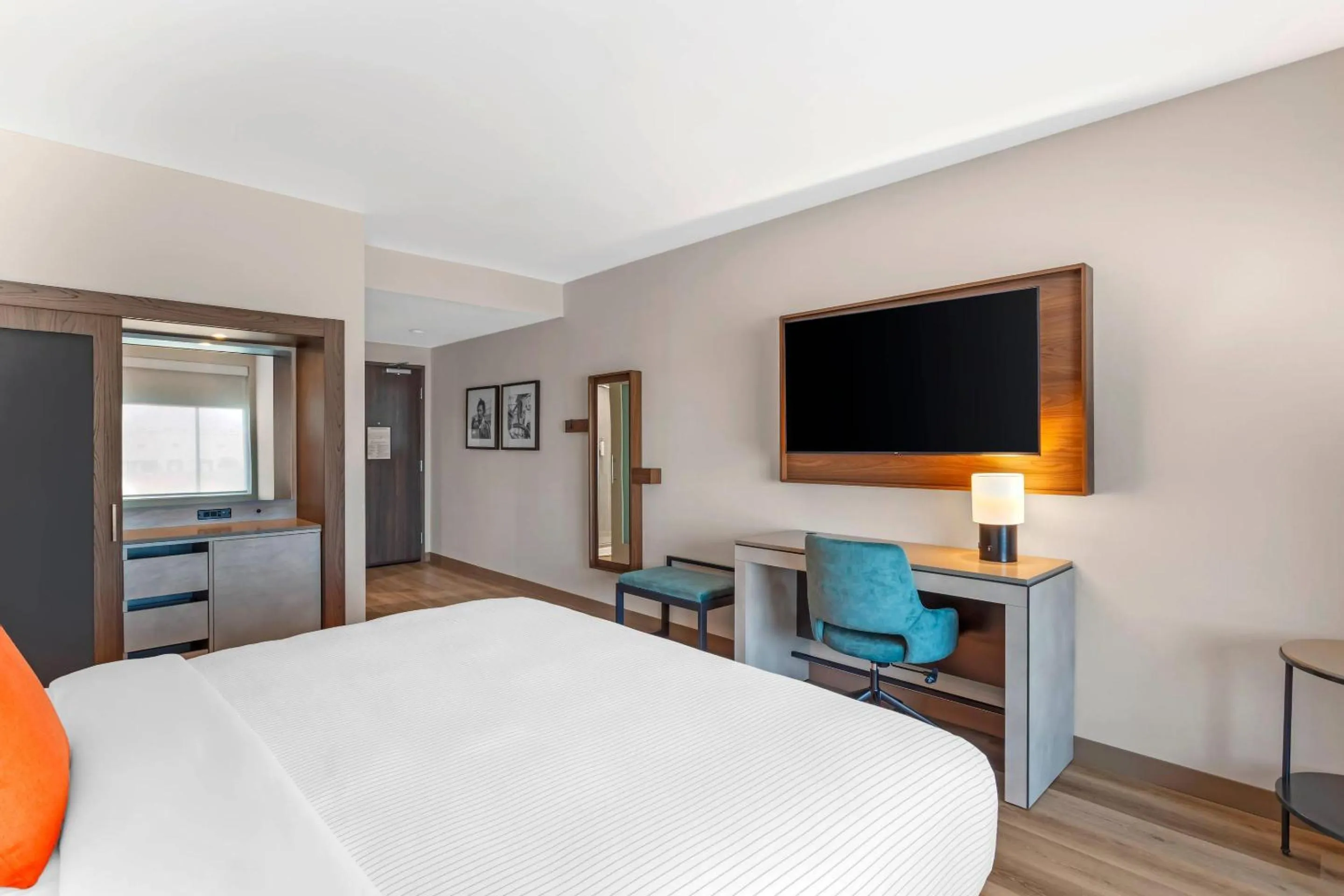 Bedroom, Bed in Cambria Hotel Northlake Conference Center - Roanoke