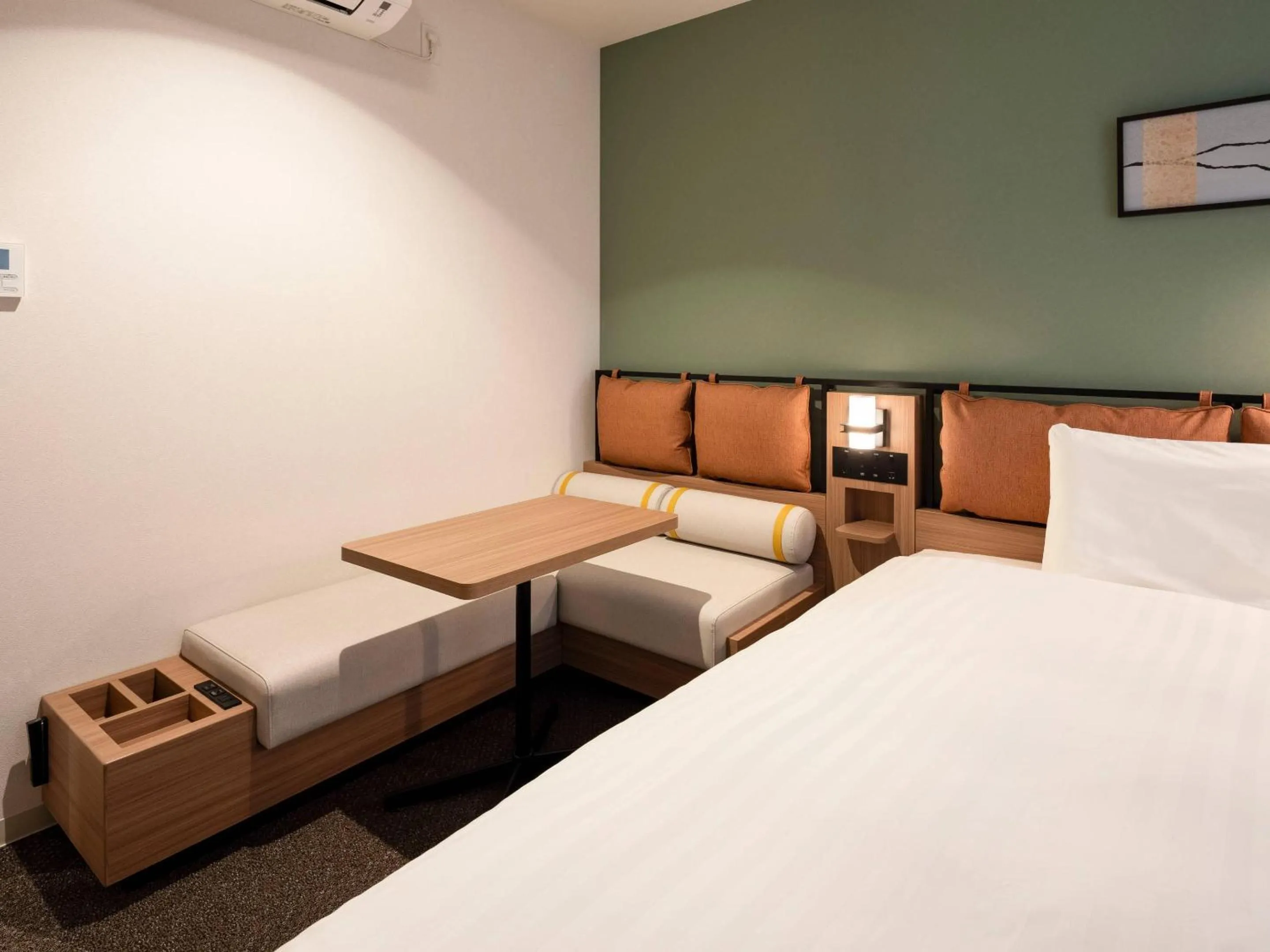 Bedroom, Bed in Comfort Hotel Mito