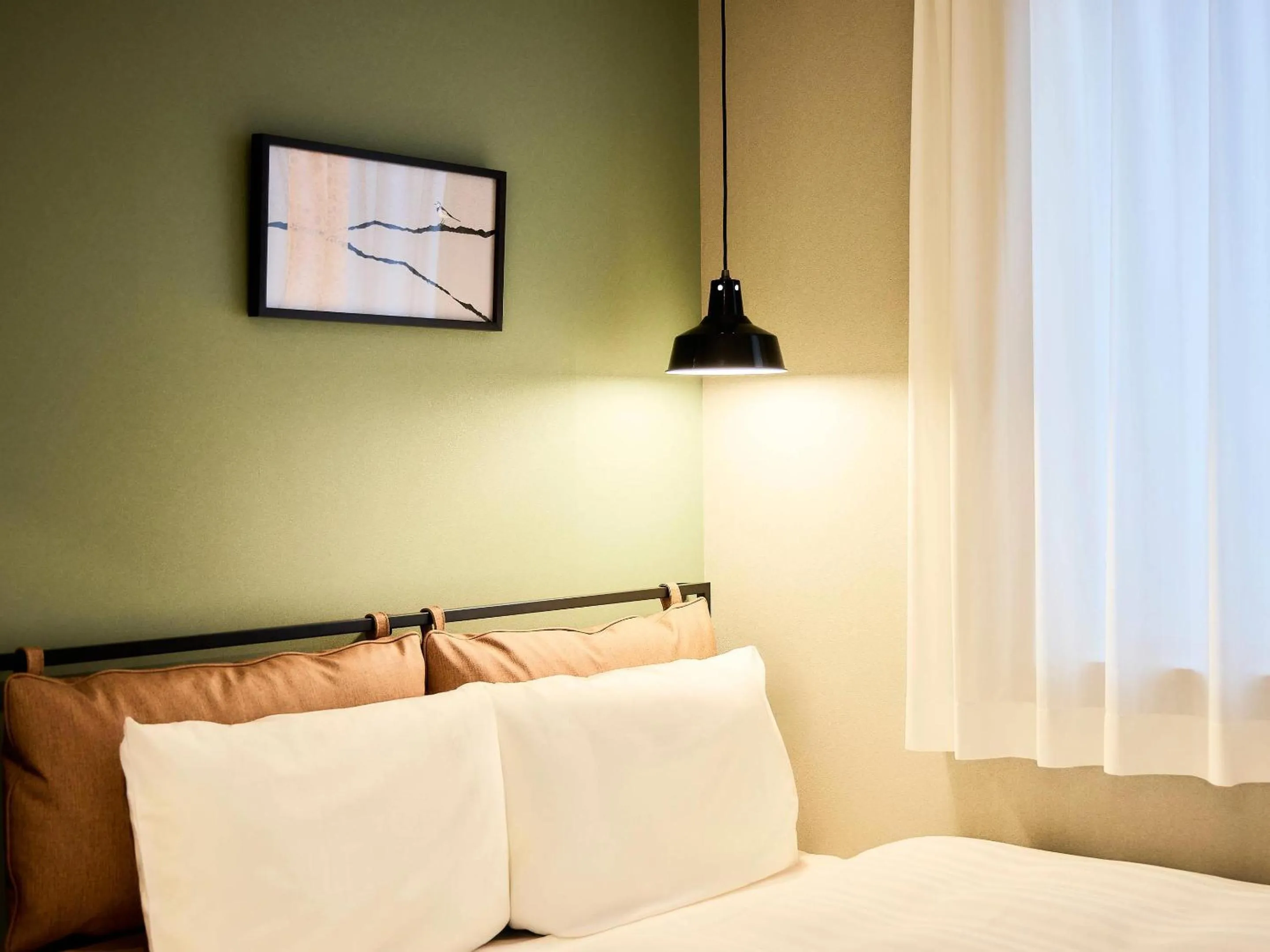 Bedroom, Bed in Comfort Hotel Mito