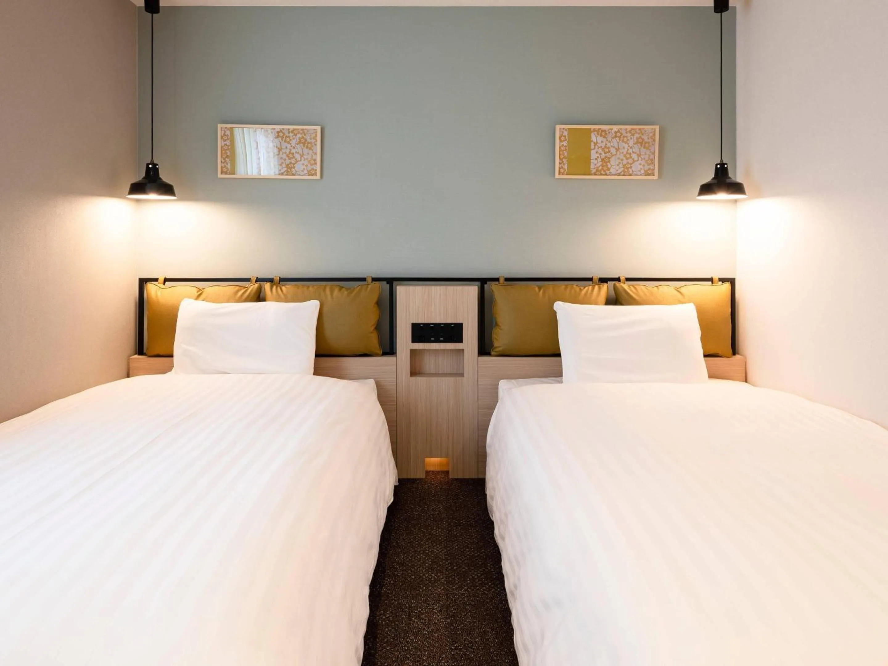 Bedroom, Bed in Comfort Hotel Mito