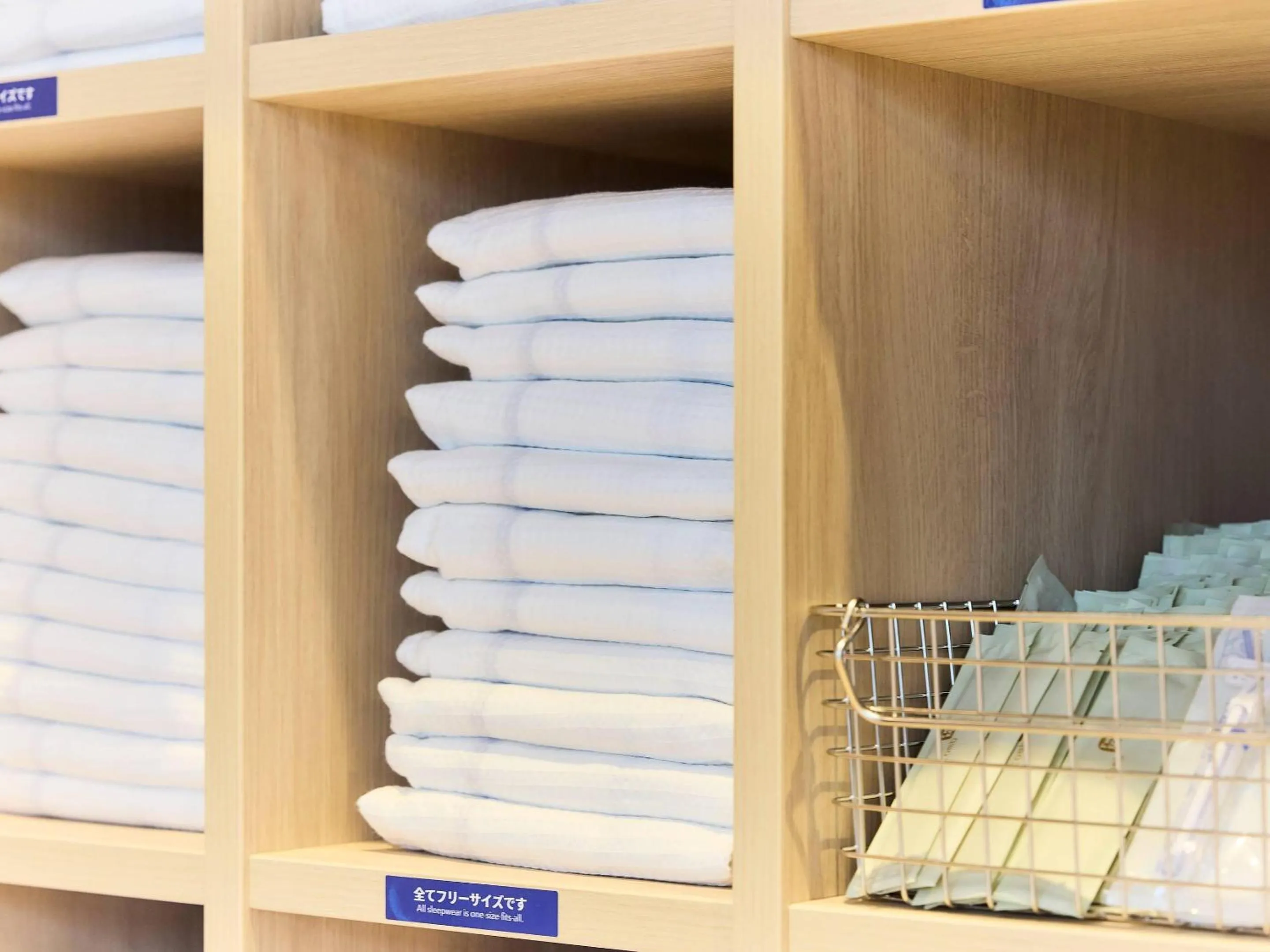 Lobby or reception in Comfort Hotel Mito