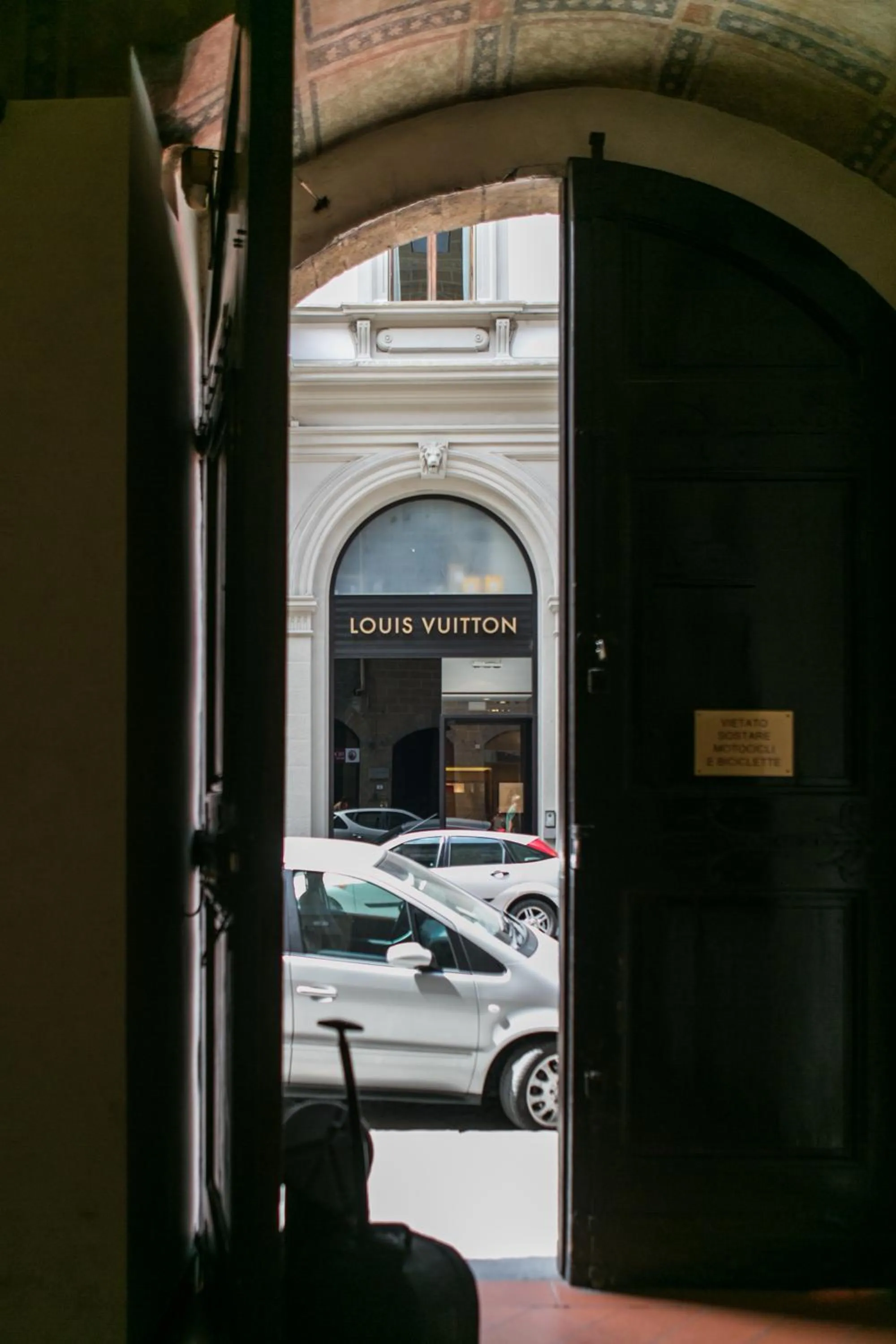 Facade/entrance in Mabelle Firenze Residenza Sassetti
