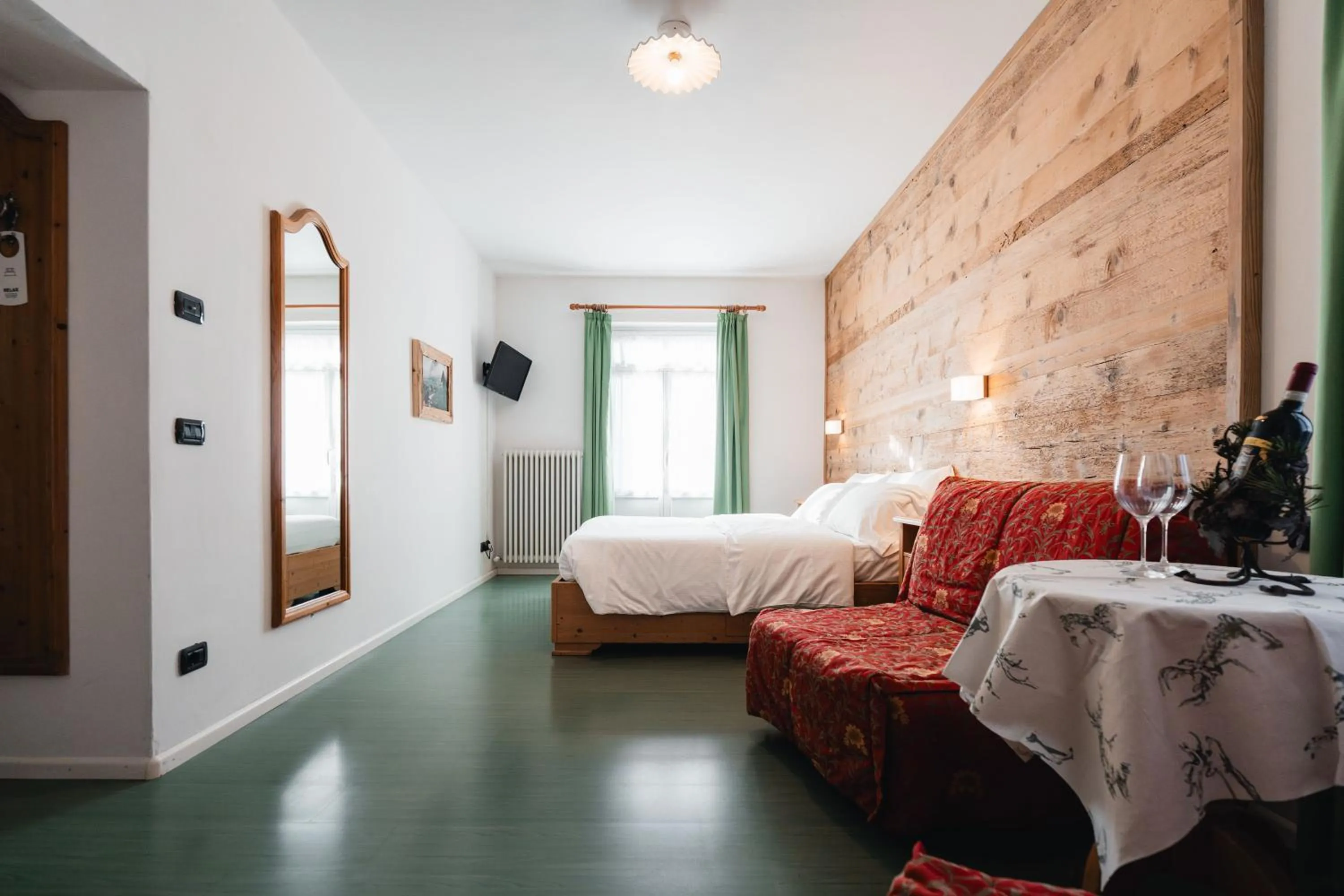 Bedroom, Bed in Hotel Oasi