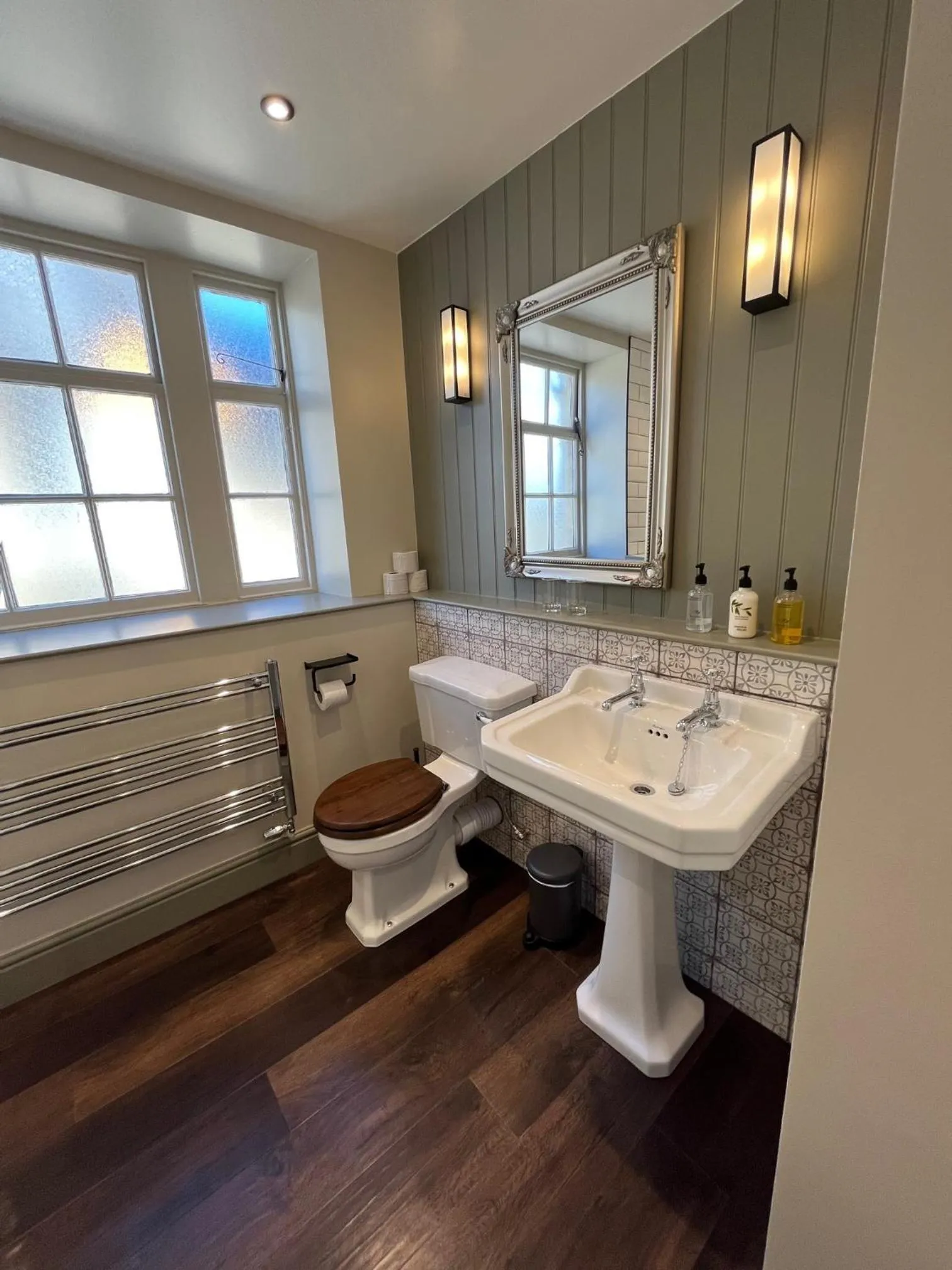 Bathroom in The Punchbowl Inn