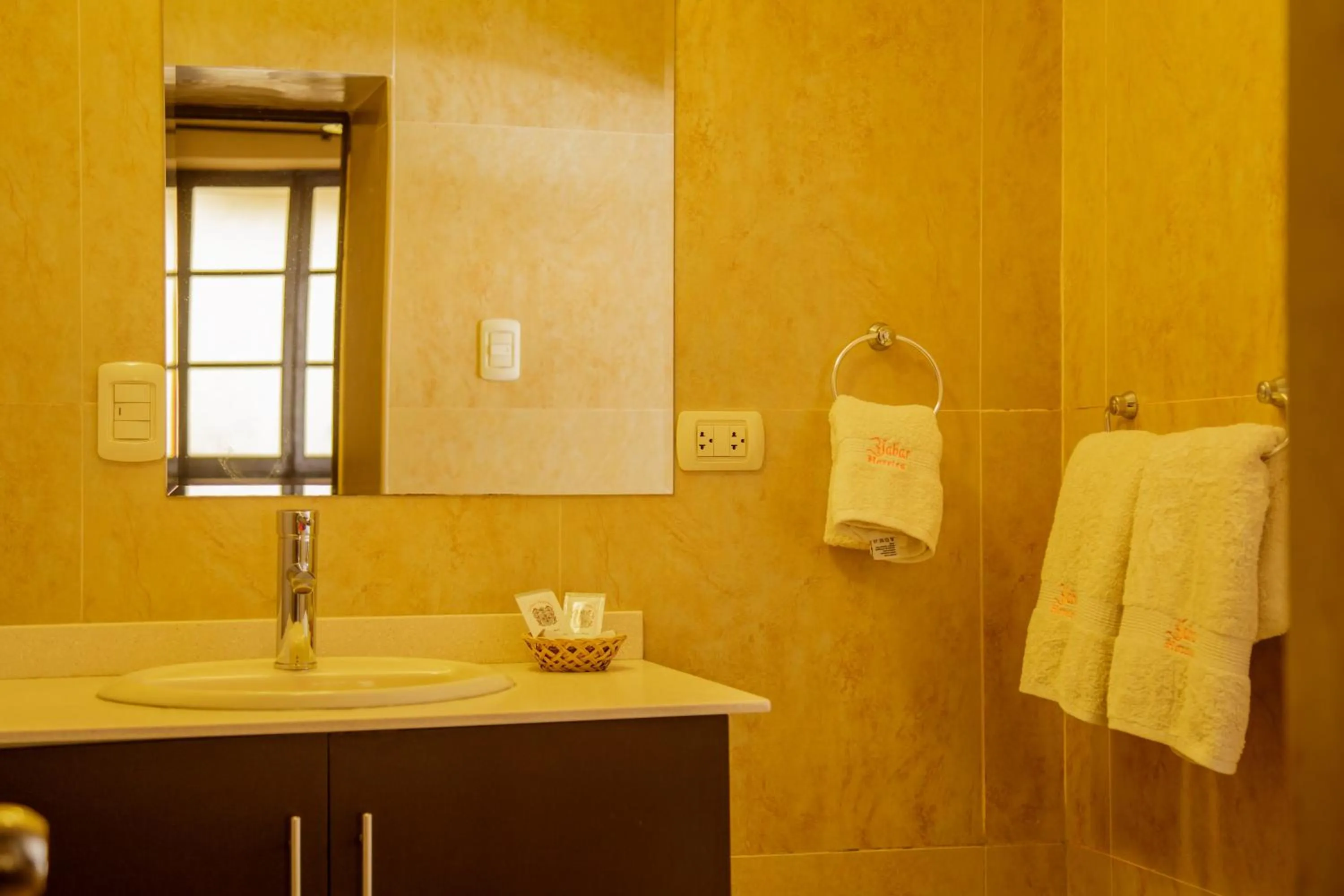 Bathroom in Yabar Hotel Plaza