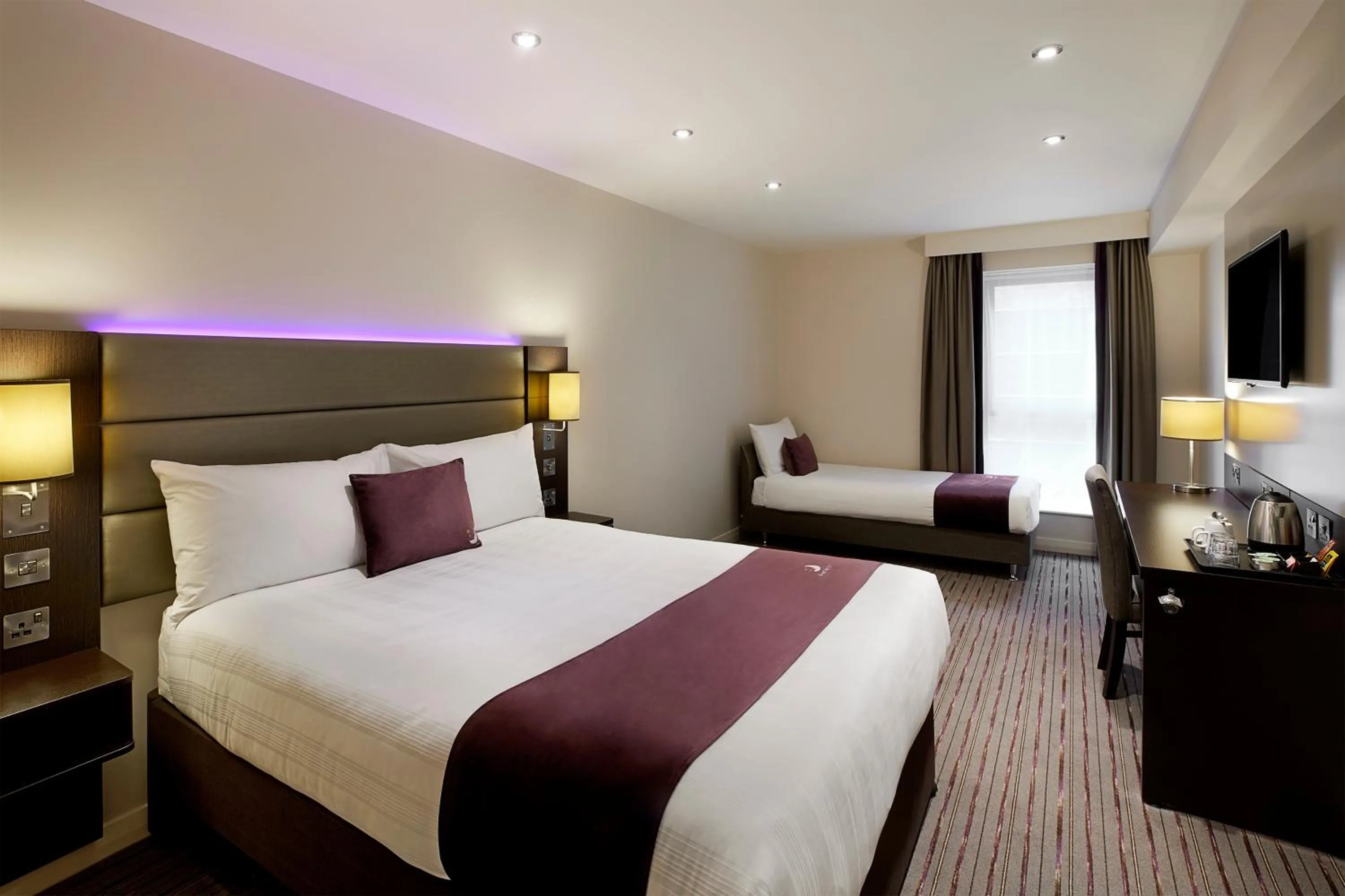 Bedroom, Bed in Premier Inn Dublin City Temple Bar