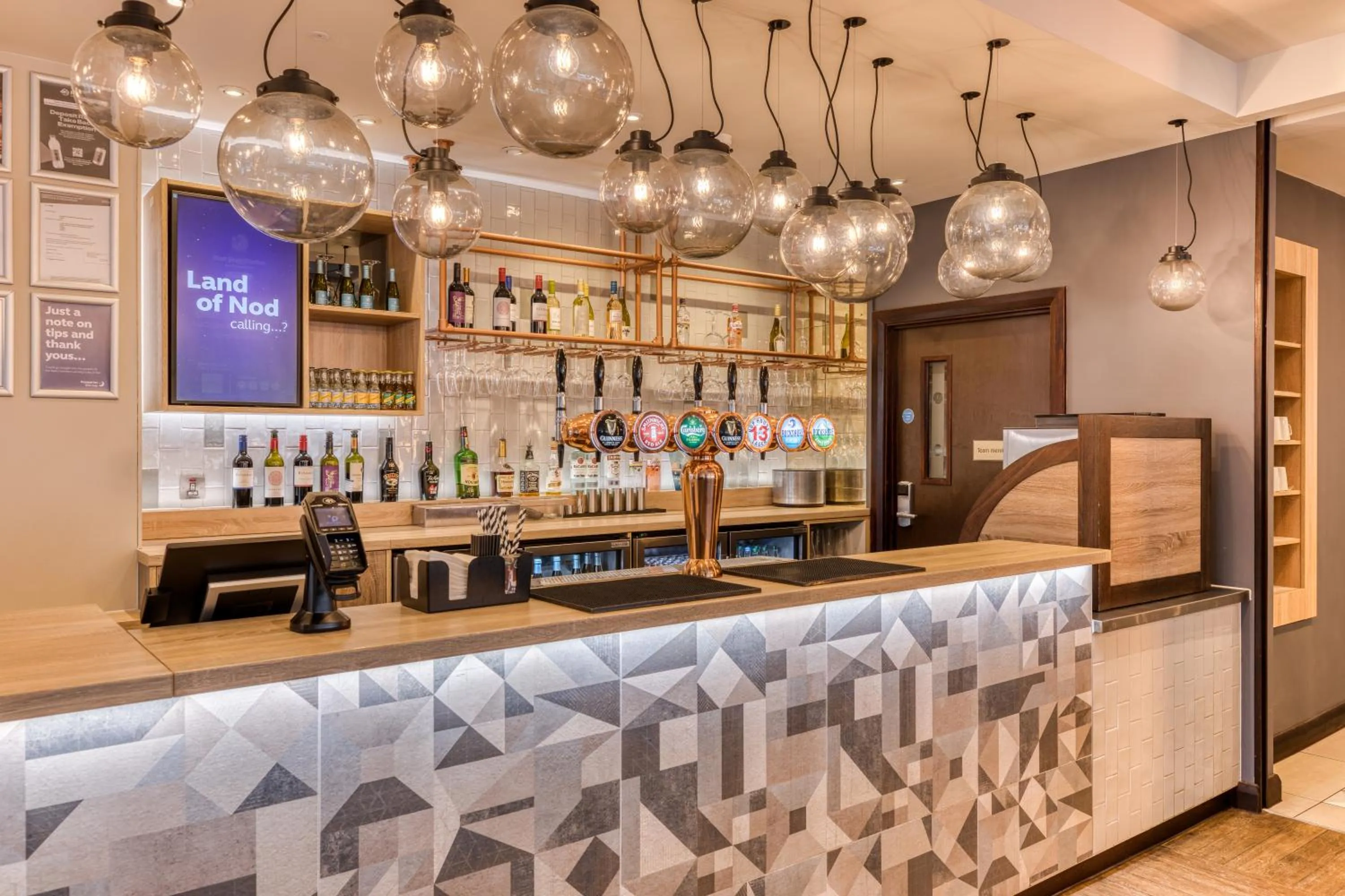 Restaurant/places to eat in Premier Inn Dublin City Gloucester St South