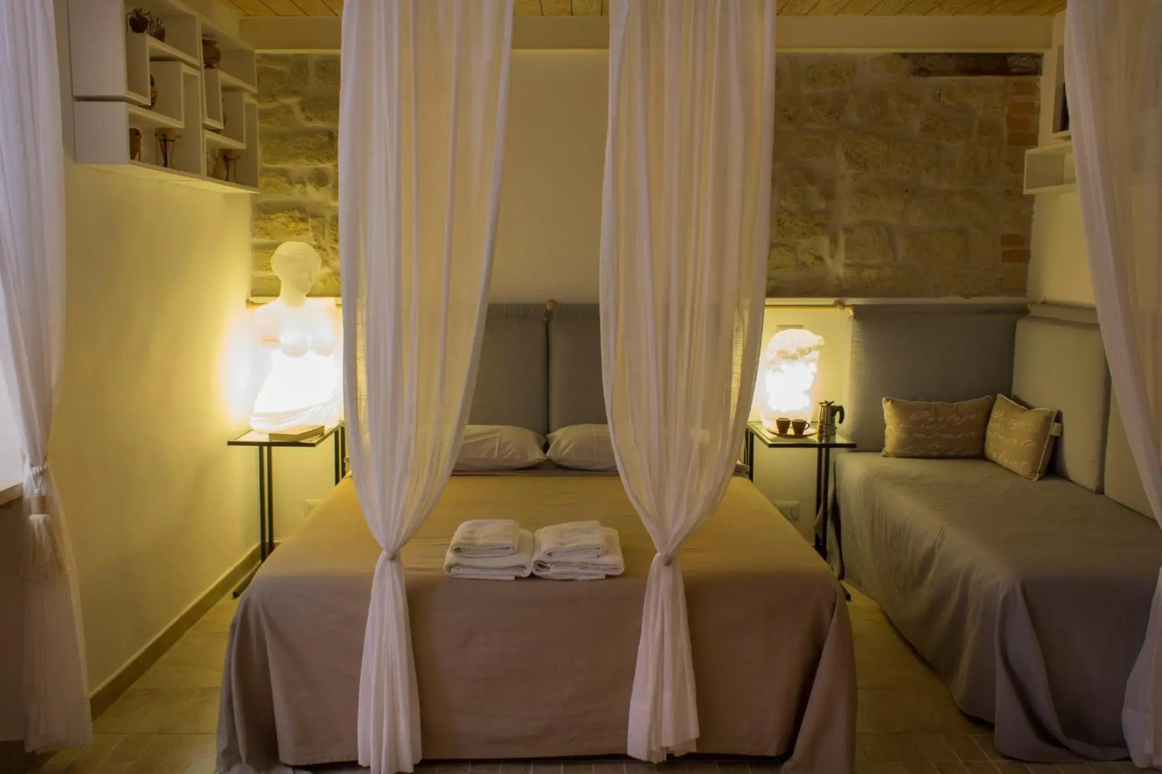 Triple Room in Casa Latina Triple Room in Casa Latina