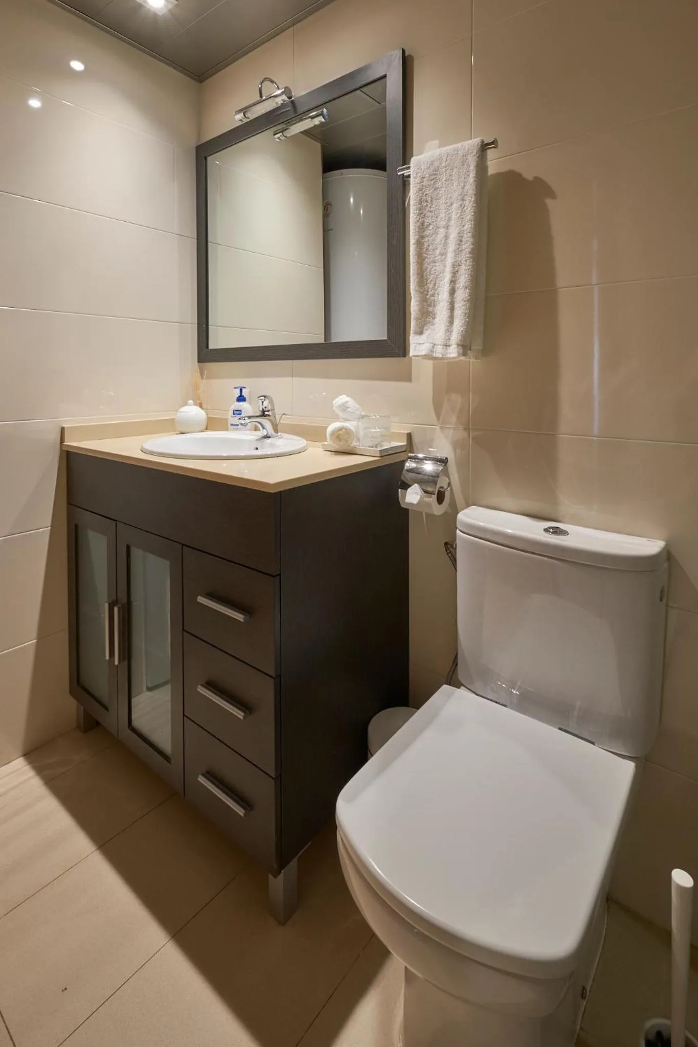 Bathroom in Little Home Girona