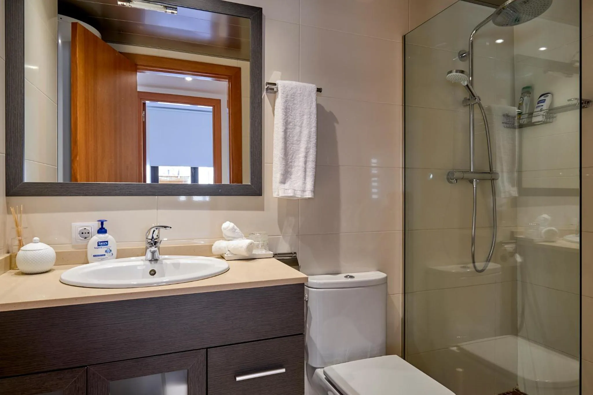 Bathroom in Little Home Girona