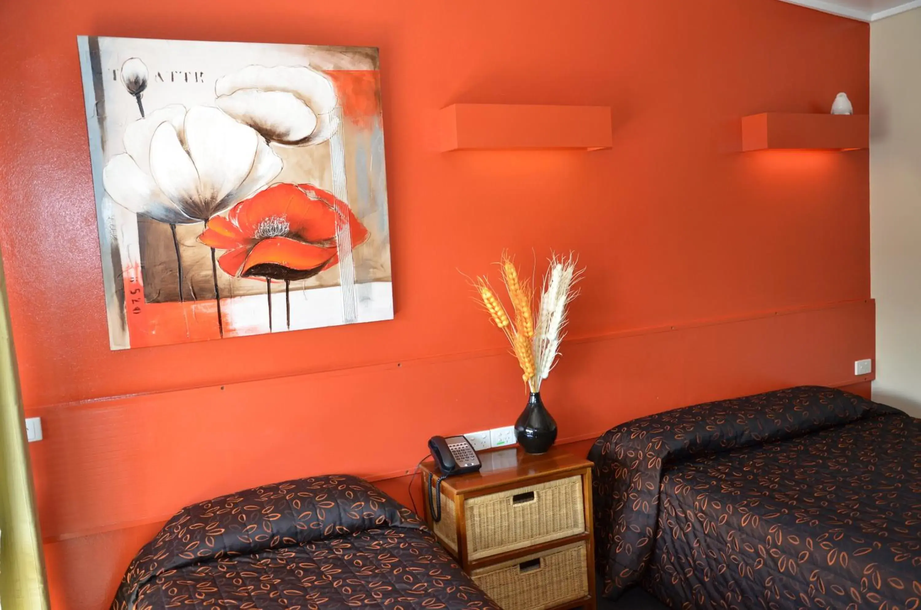 Twin or Double in Warwick Motor Inn Twin or Double in Warwick Motor Inn