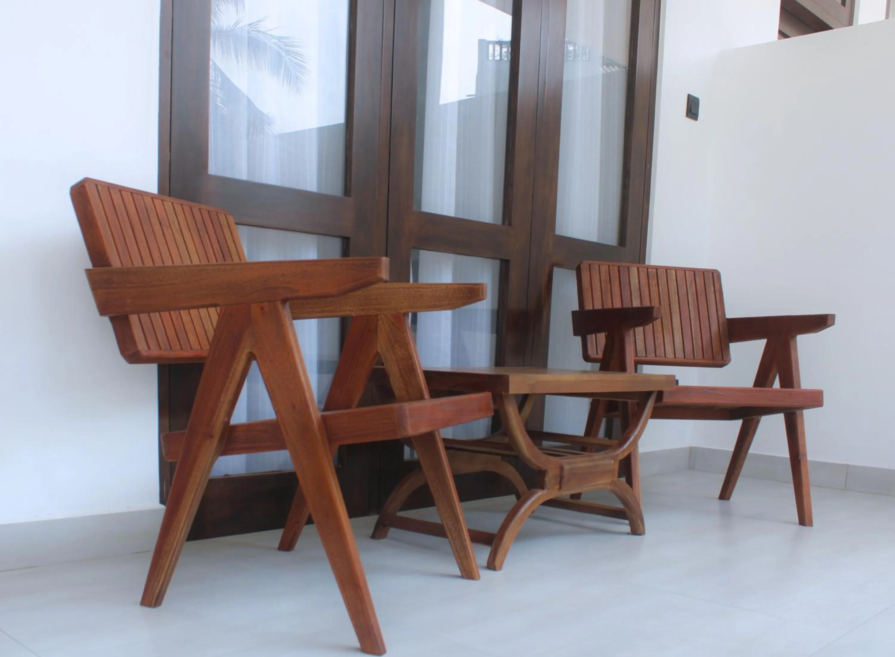 Seating area in Hideaway Lodge