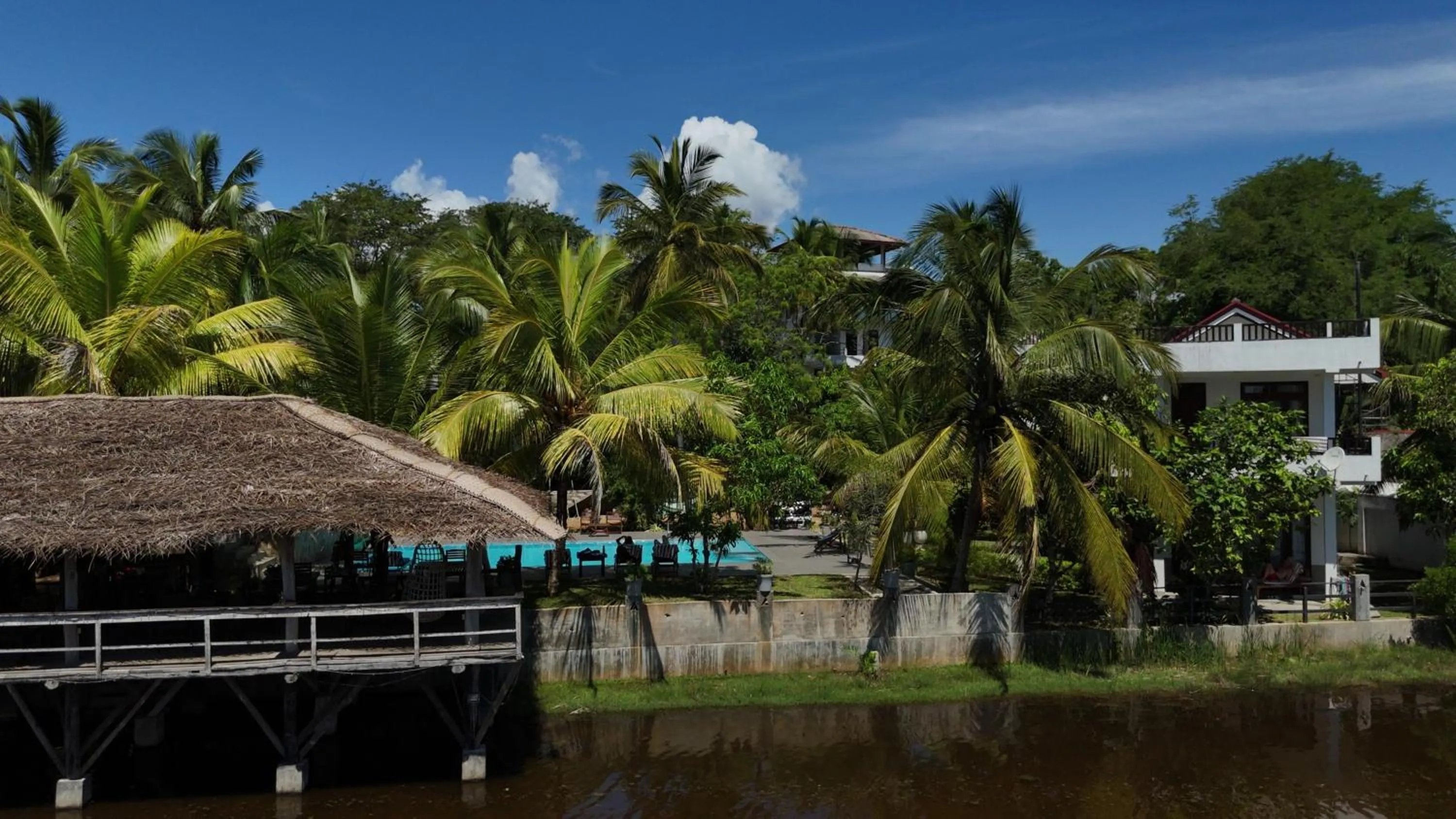 Property building in Hideaway Lodge