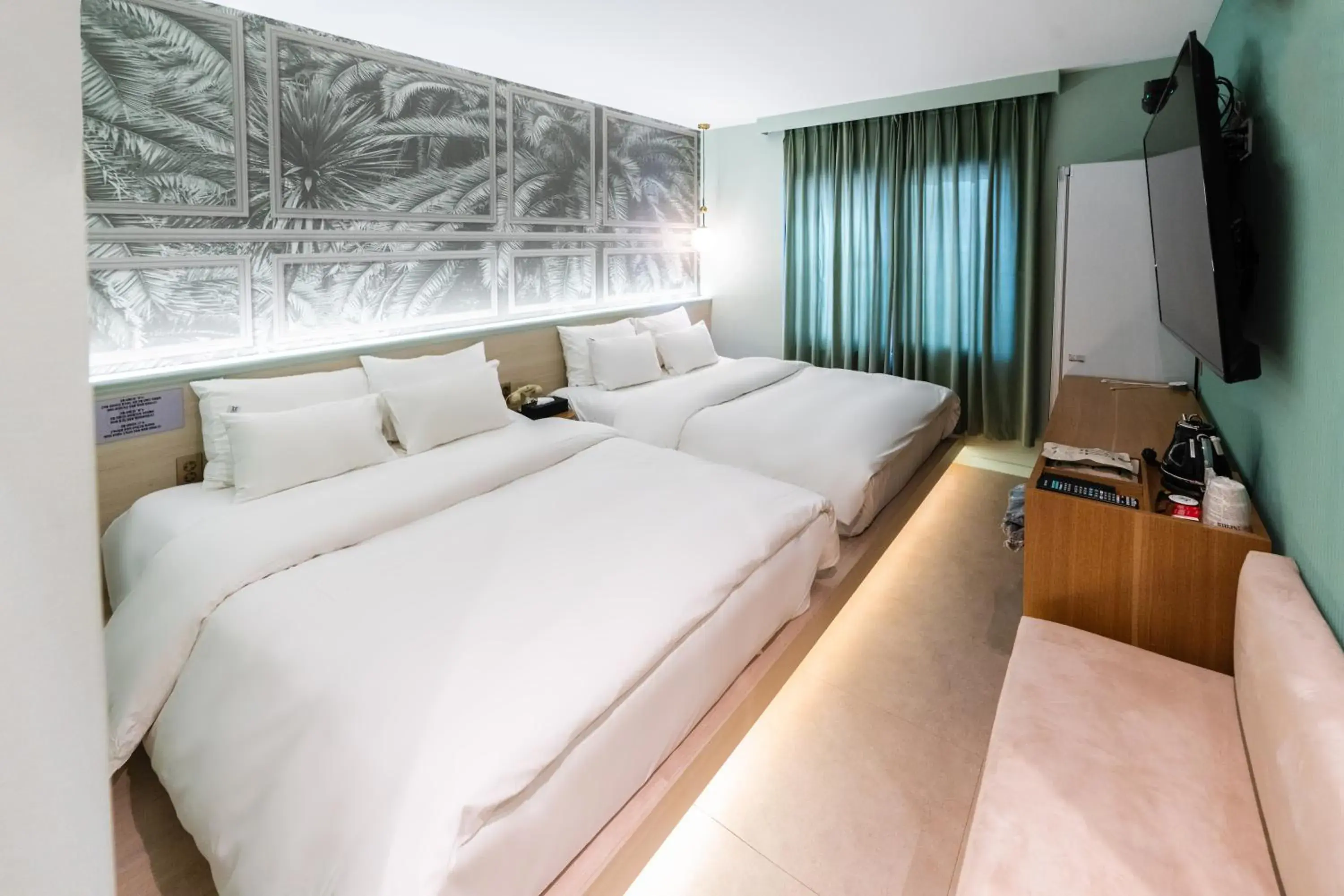 Double Room with Two Double Beds in Hotel Ippda Wonju Double Room with Two Double Beds in Hotel Ippda Wonju