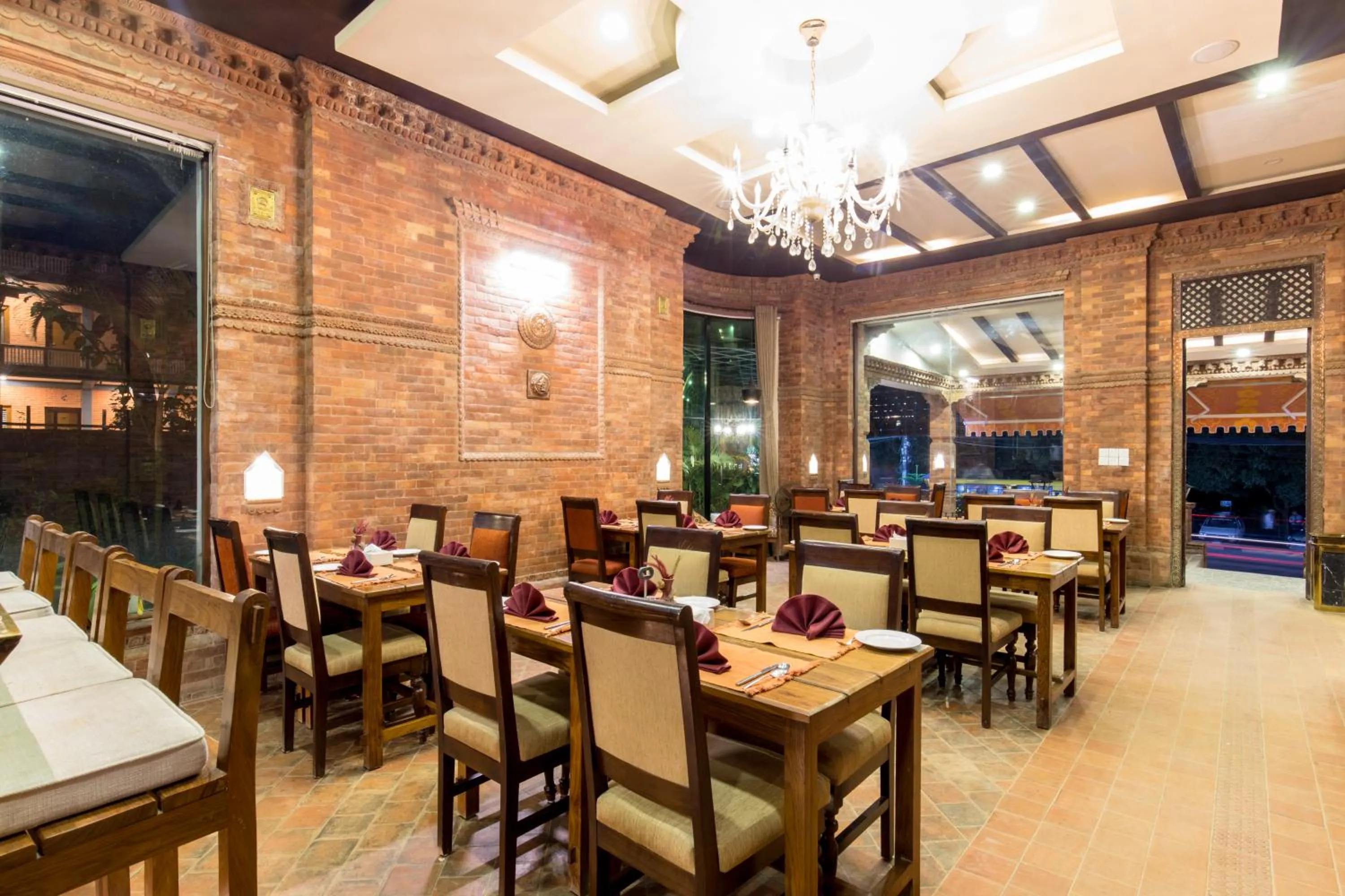 Restaurant/places to eat in Dahlia Boutique Hotel