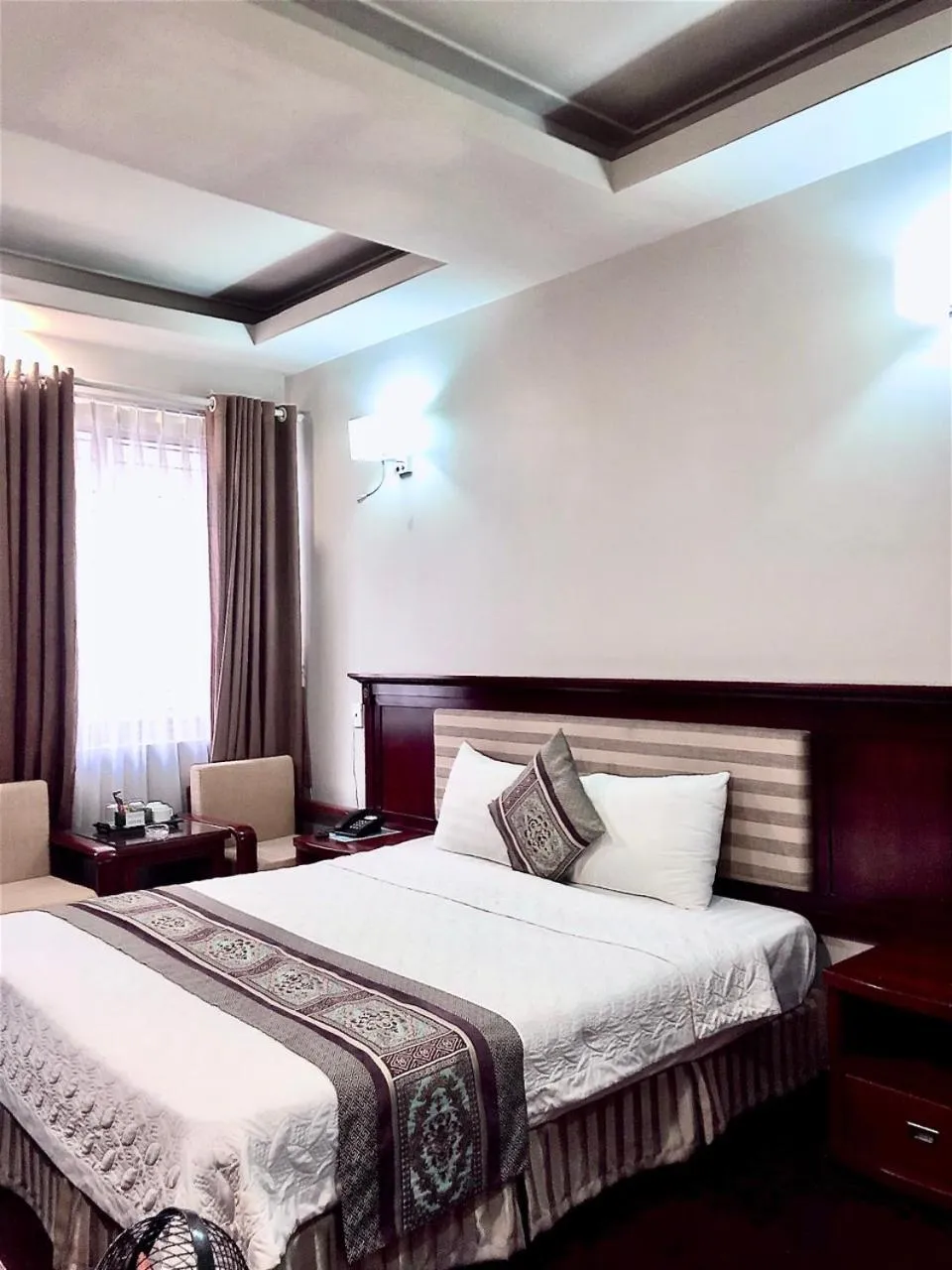 Photo of the whole room, Bed in Holiday Hotel