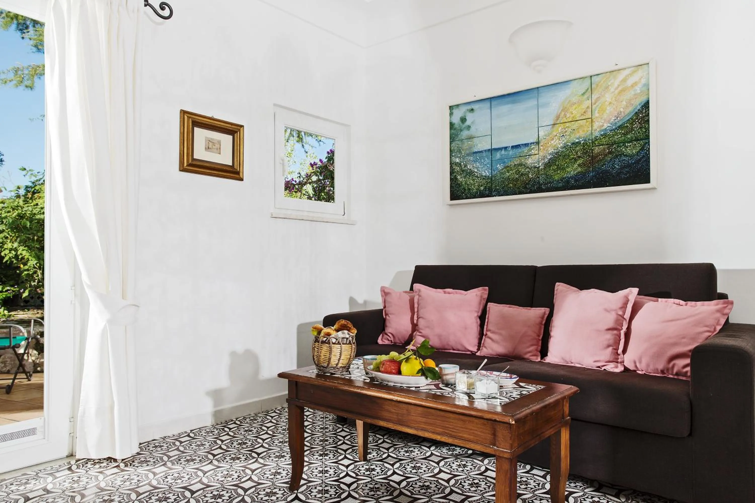 Seating area in Il Giardino dell'Arte