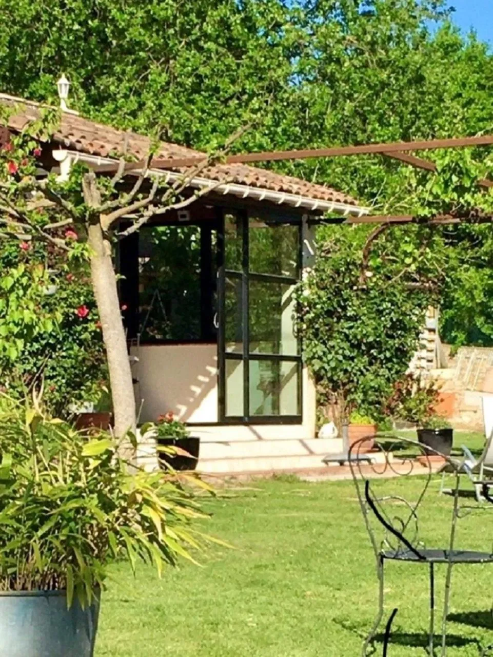 Garden view in La Vignarelle