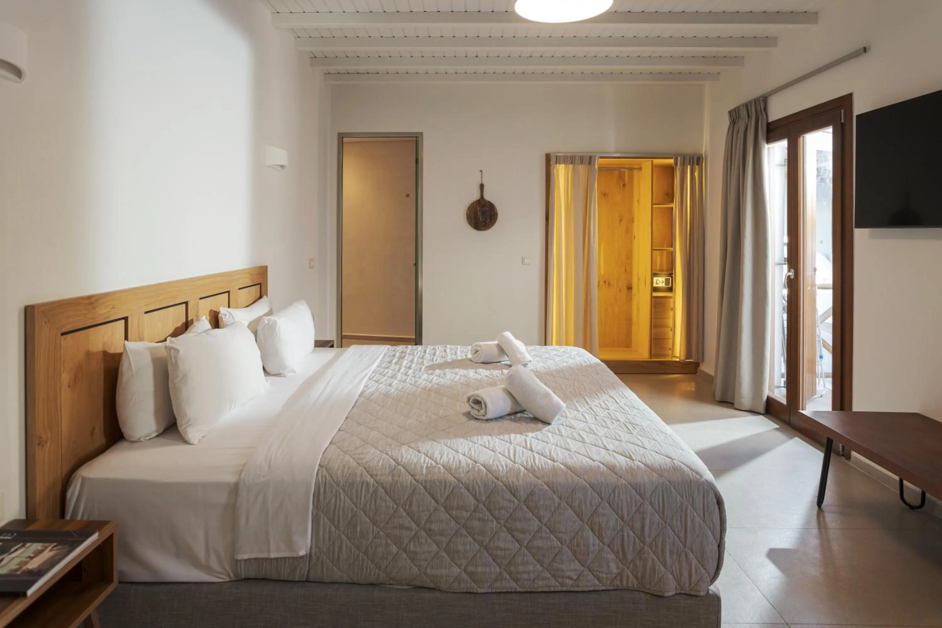 Bedroom, Bed in Edem Garden Residence by Estia