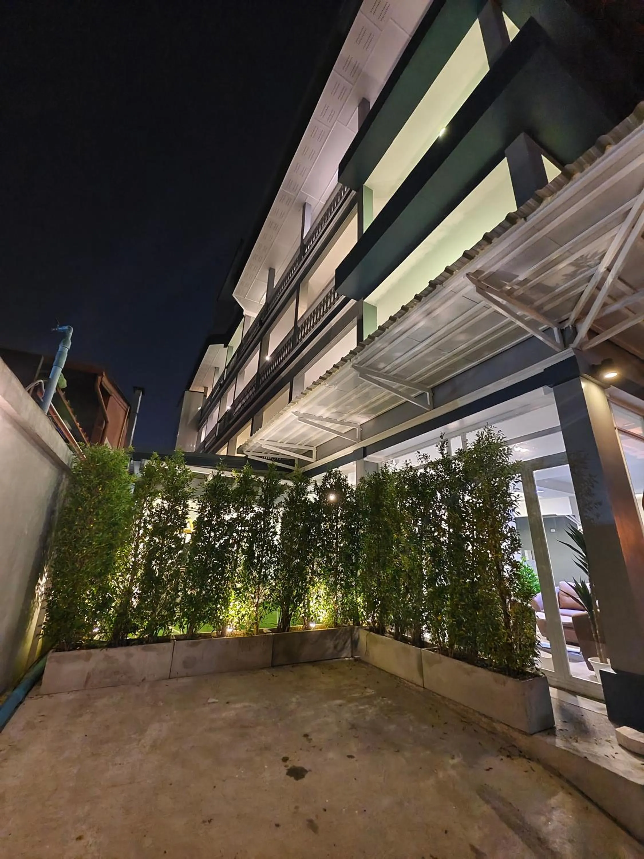 Garden in The Guest Chang Moi Boutique Hotel