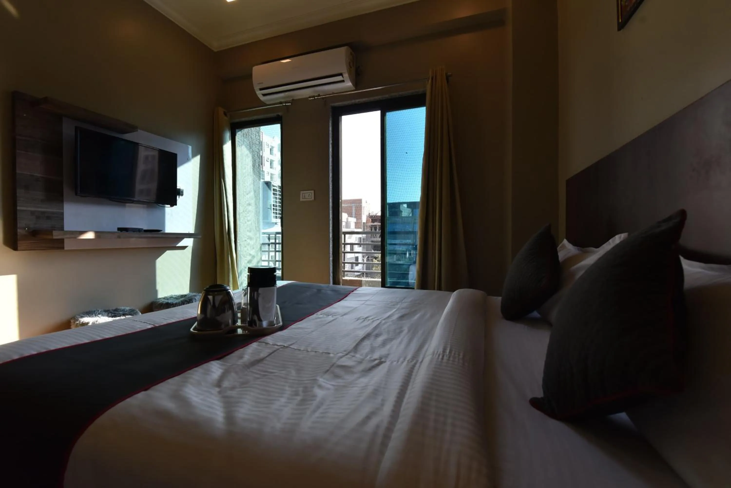 Bed in Hotel Kailash Villa