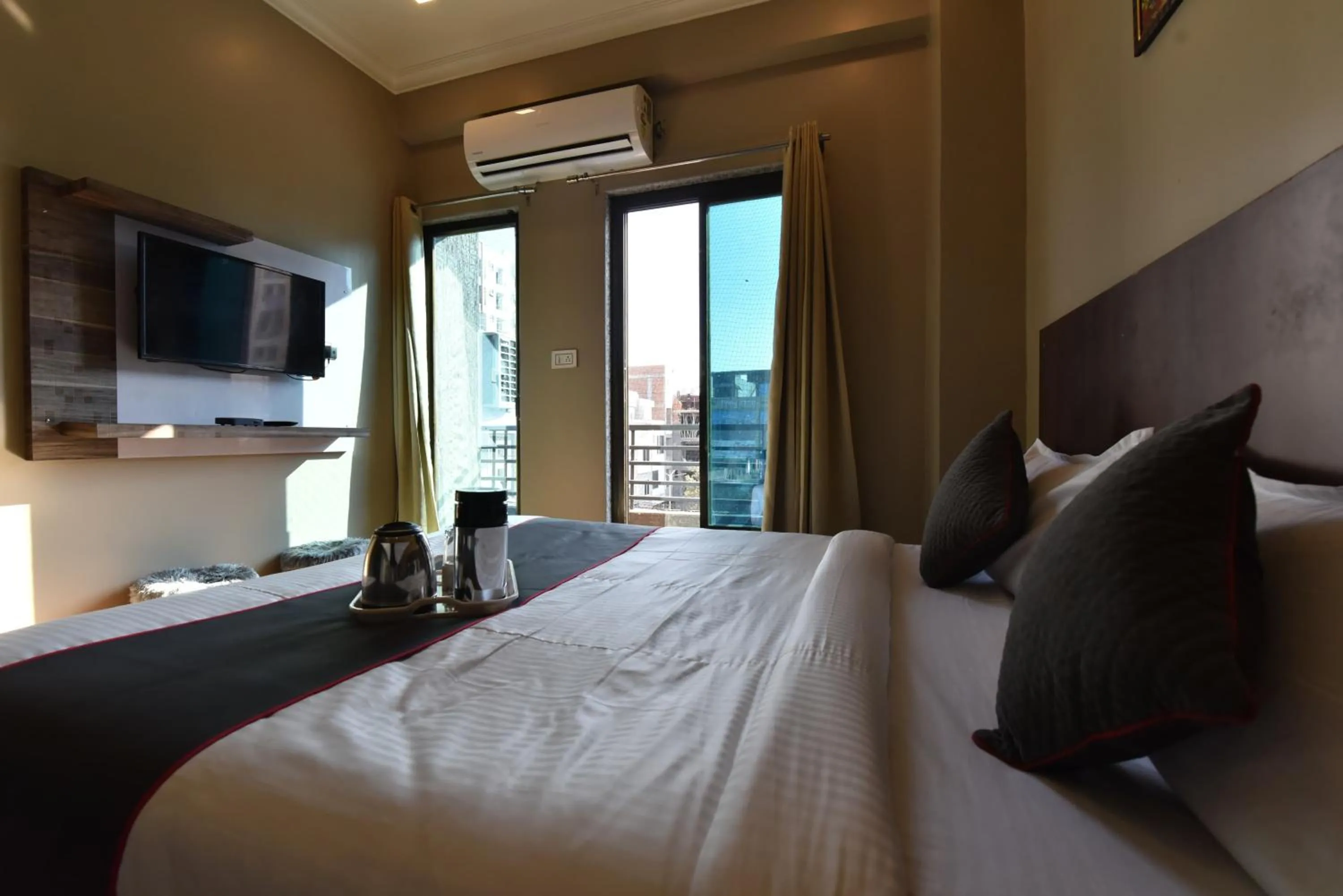 Bed in Hotel Kailash Villa