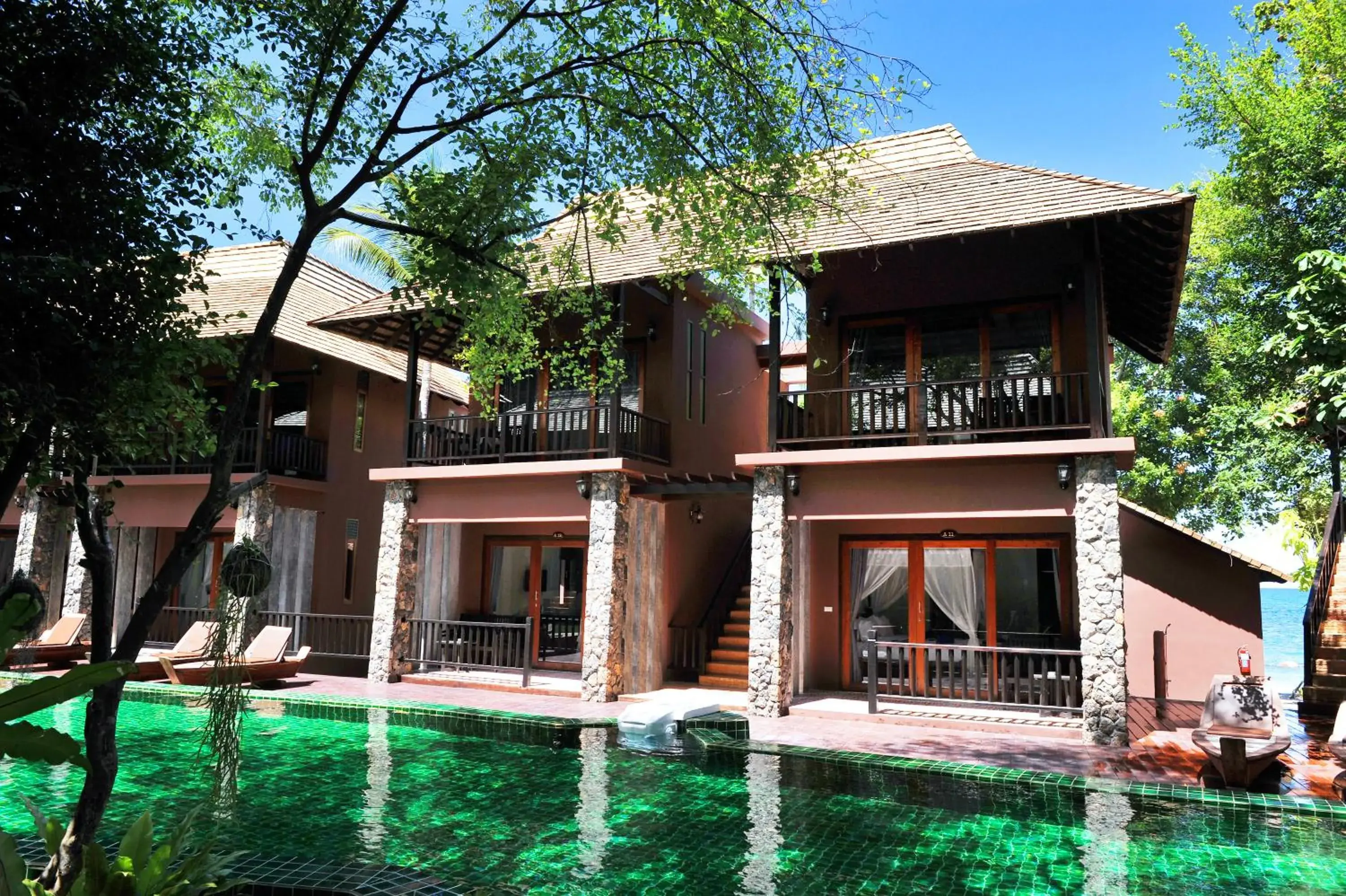 Superior Double Room with Pool Access in Koh Tao Beach Club Superior Double Room with Pool Access in Koh Tao Beach Club