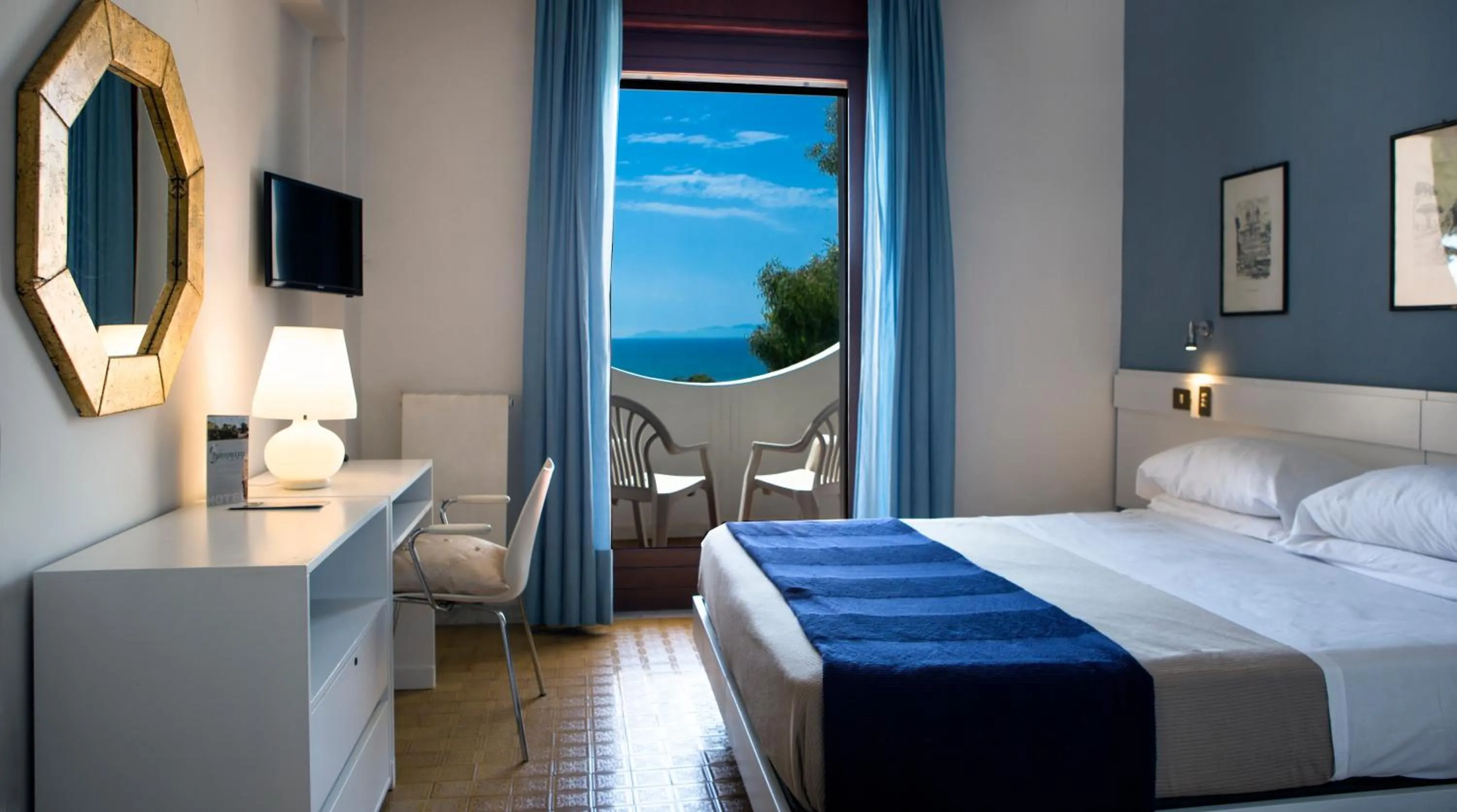 Bed in Hotel Sinuessa Terme