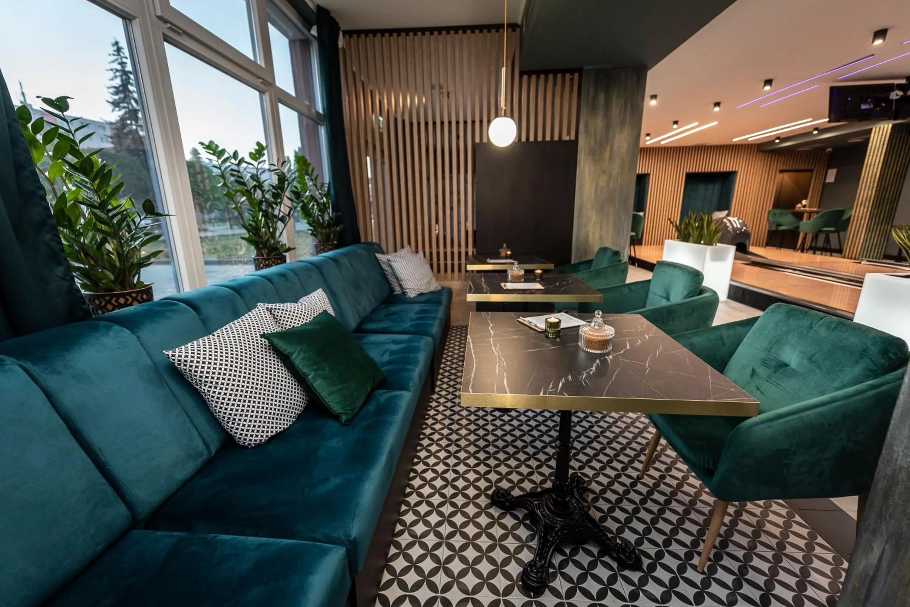 Bowling in Hotel Alfa